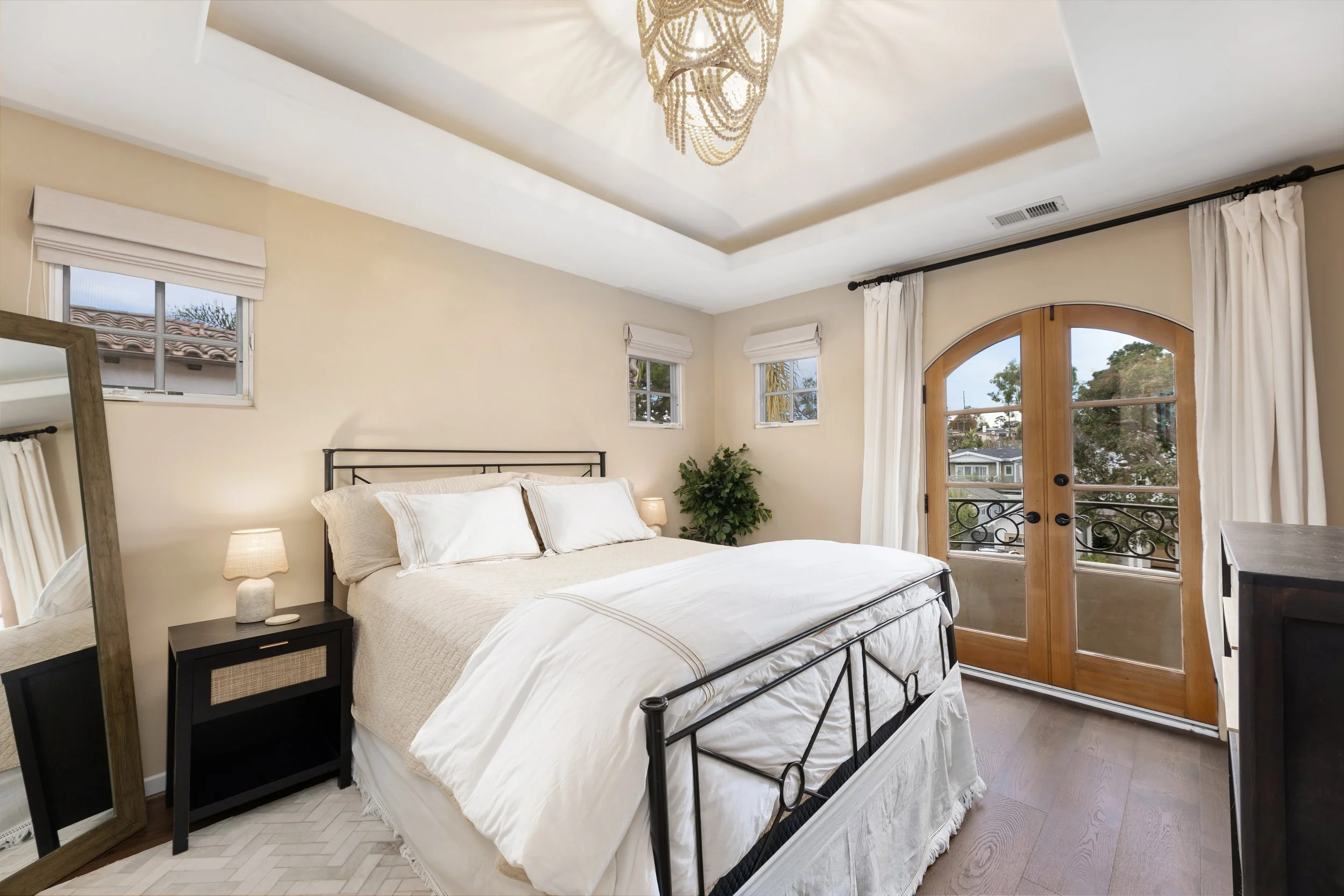 Interior Pro Images 2508 Pine Ave-75.jpg