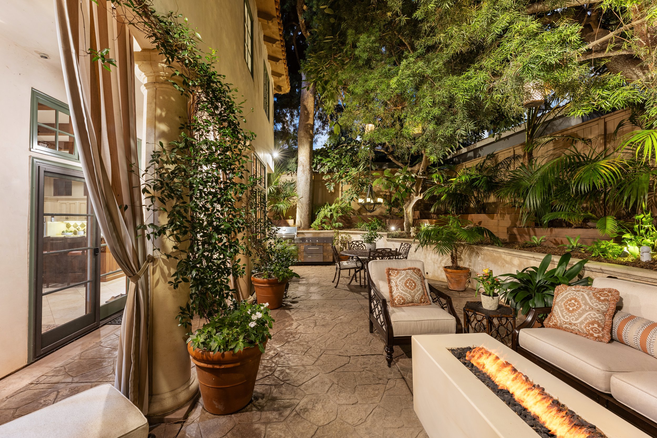 Interior Pro Images 2508 Pine Ave-135.jpg