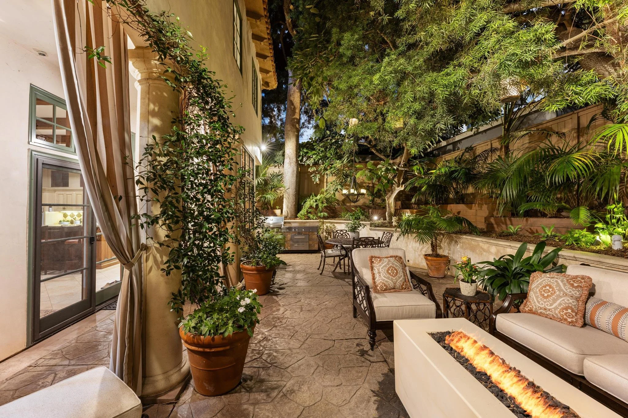 Interior Pro Images 2508 Pine Ave-135.jpg