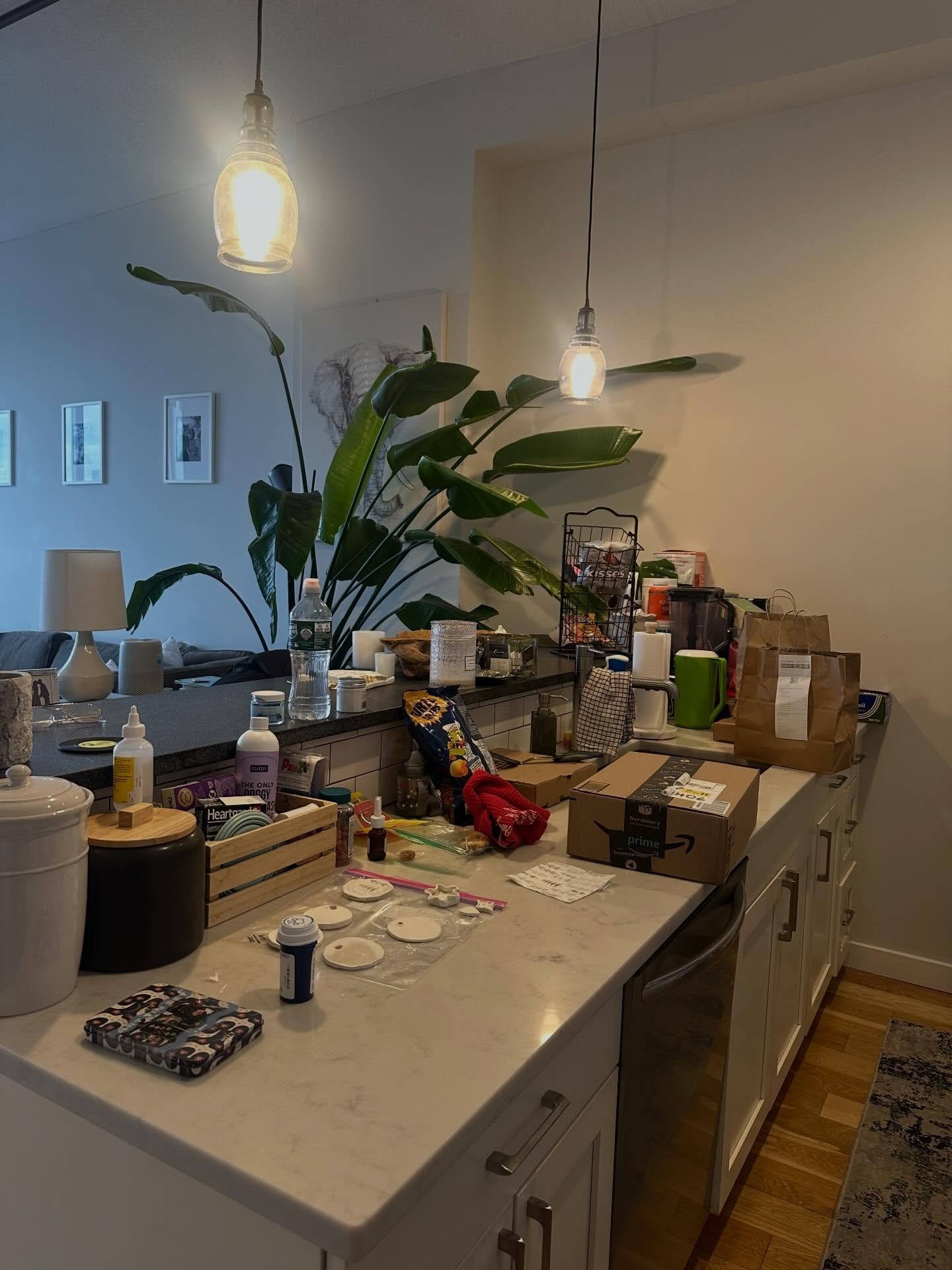 ✨Before &amp; after of today&rsquo;s kitchen organization for our client 

✨Stop putting off your messy cabinets and let us help! Stay tuned for more content from this project 📸

💌 Book us for your overdue house projects, lets us make your house sh