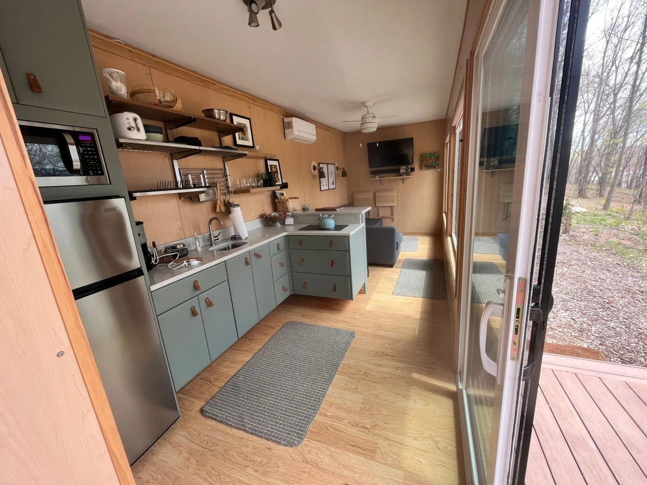 stillwaterstays-trailhead_kitchen_c2~~691b97c9a19d8.jpg