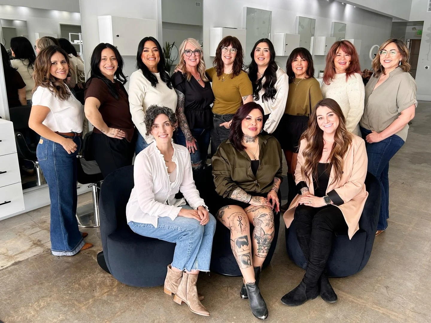 Team Be Rosie 💛

@annyvandriel @beautybydannyp @brendadhair @hairbykarlamichelle_ @hairbycarriegouvion @janetlarickhair @beautybyleticia @katm.hair @hair.by.estella @tressesbyvivi @melthatsmystylist @lynzeecorbett