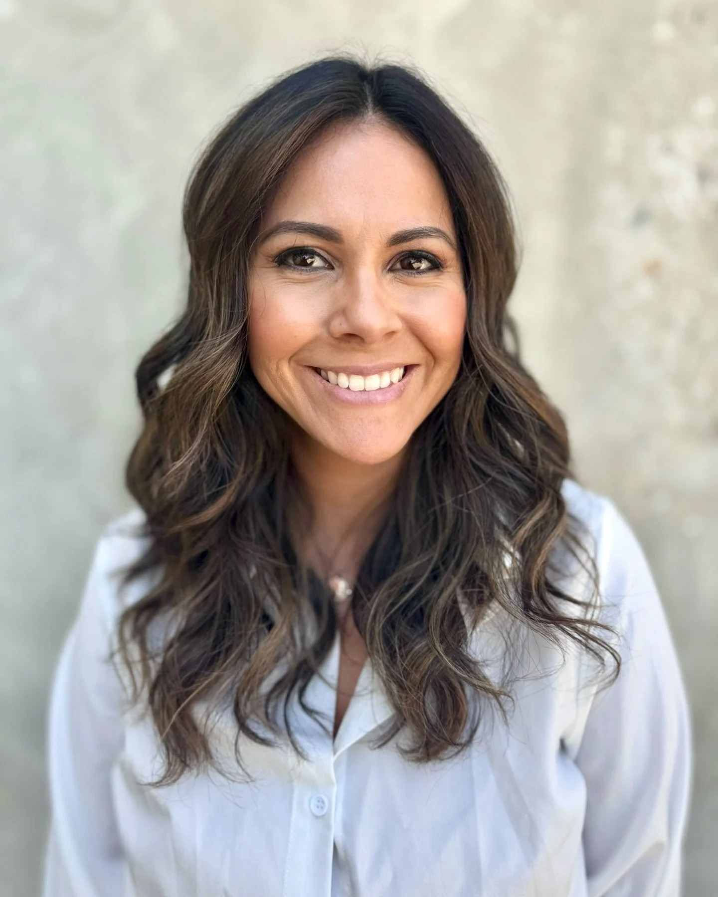 Check out our beautiful stylist @beautybyleticia and her fresh balayage by talented @hairbycarriegouvion 🙌🥰 As stylists it is rare for us to be the client - especially for a full service and a photo shoot! 

Are you ready for your summer hair? If s