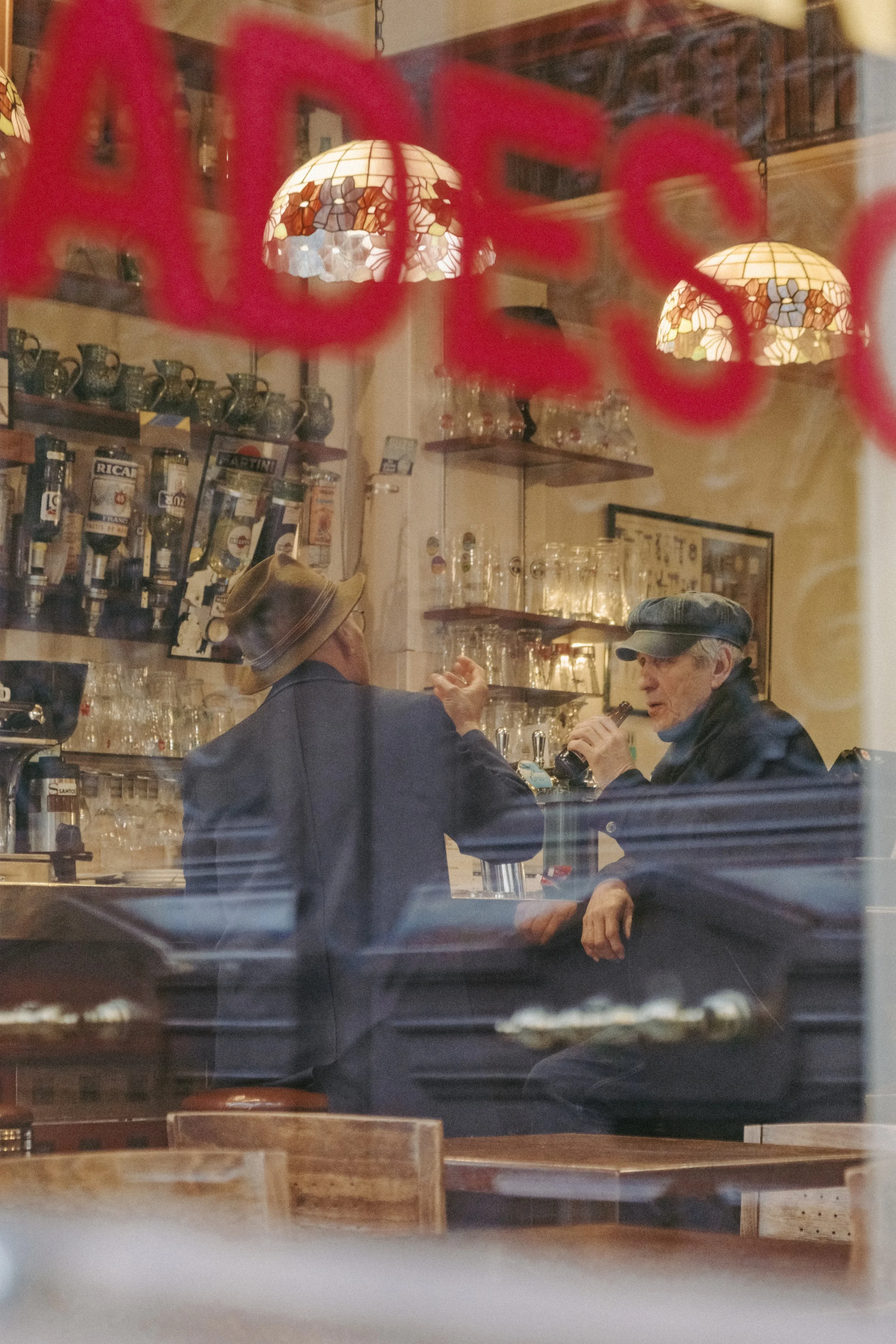 Brin Armstrong, Paris Cafe