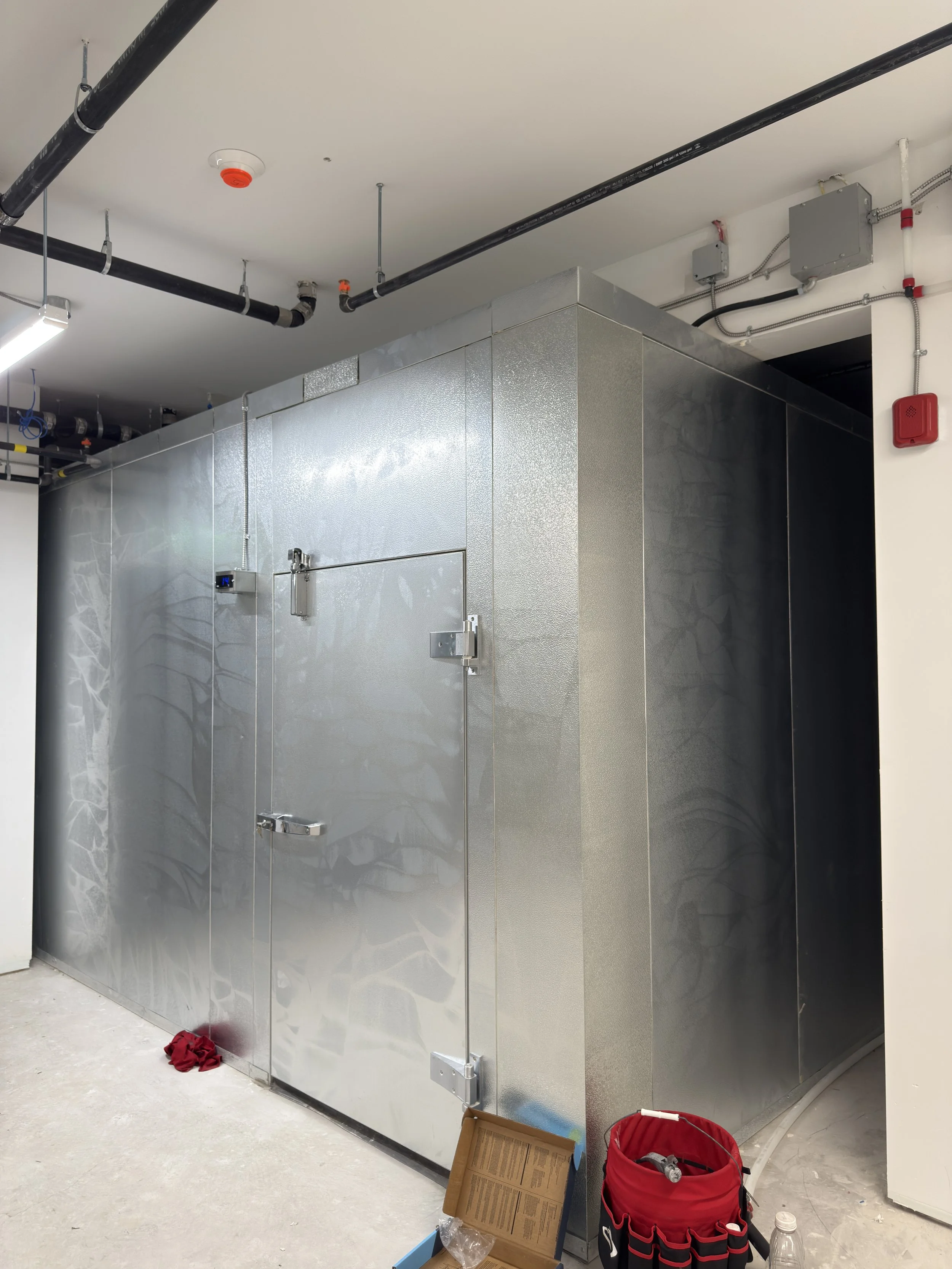 Walk-in cooler or walk-in freezer