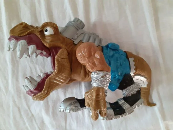 STREET SHARKS DINOS TBONE