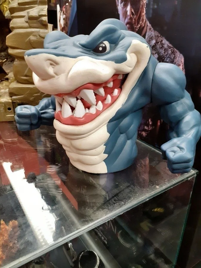 STREET SHARKS RIPSTER HAND PUPPET
