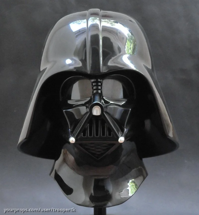 MASTER REPLICAS - REVENGE OF THE SITH vader helmet