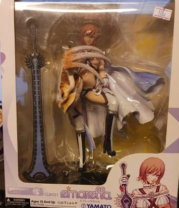 EMERELLA YAMATO statue