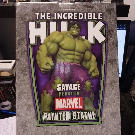 MARVEL BOWEN SAVAGE HULK statue
