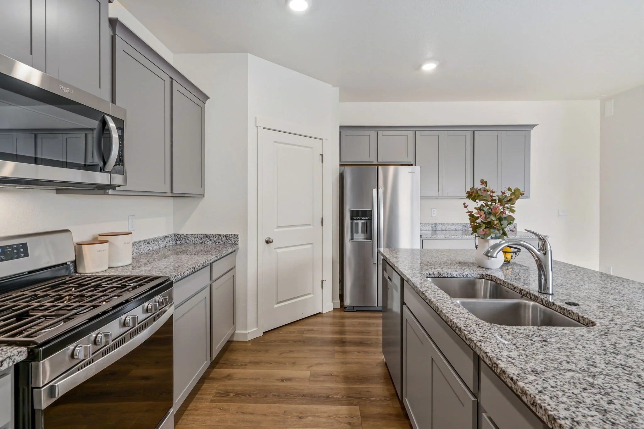 10-web-or-mls-928 London Wy 10.jpg