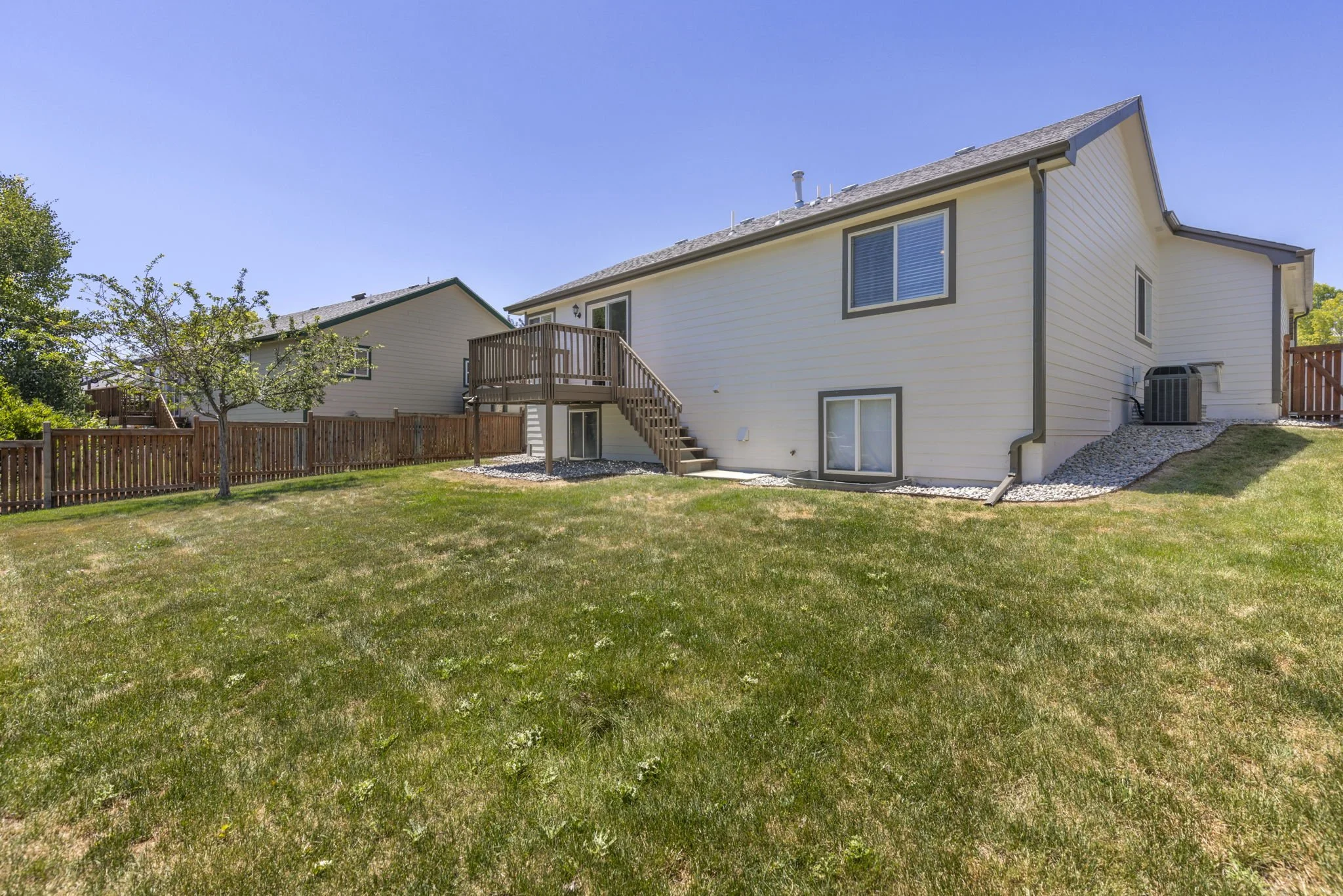 4138 Rockvale Dr Loveland (23).jpg