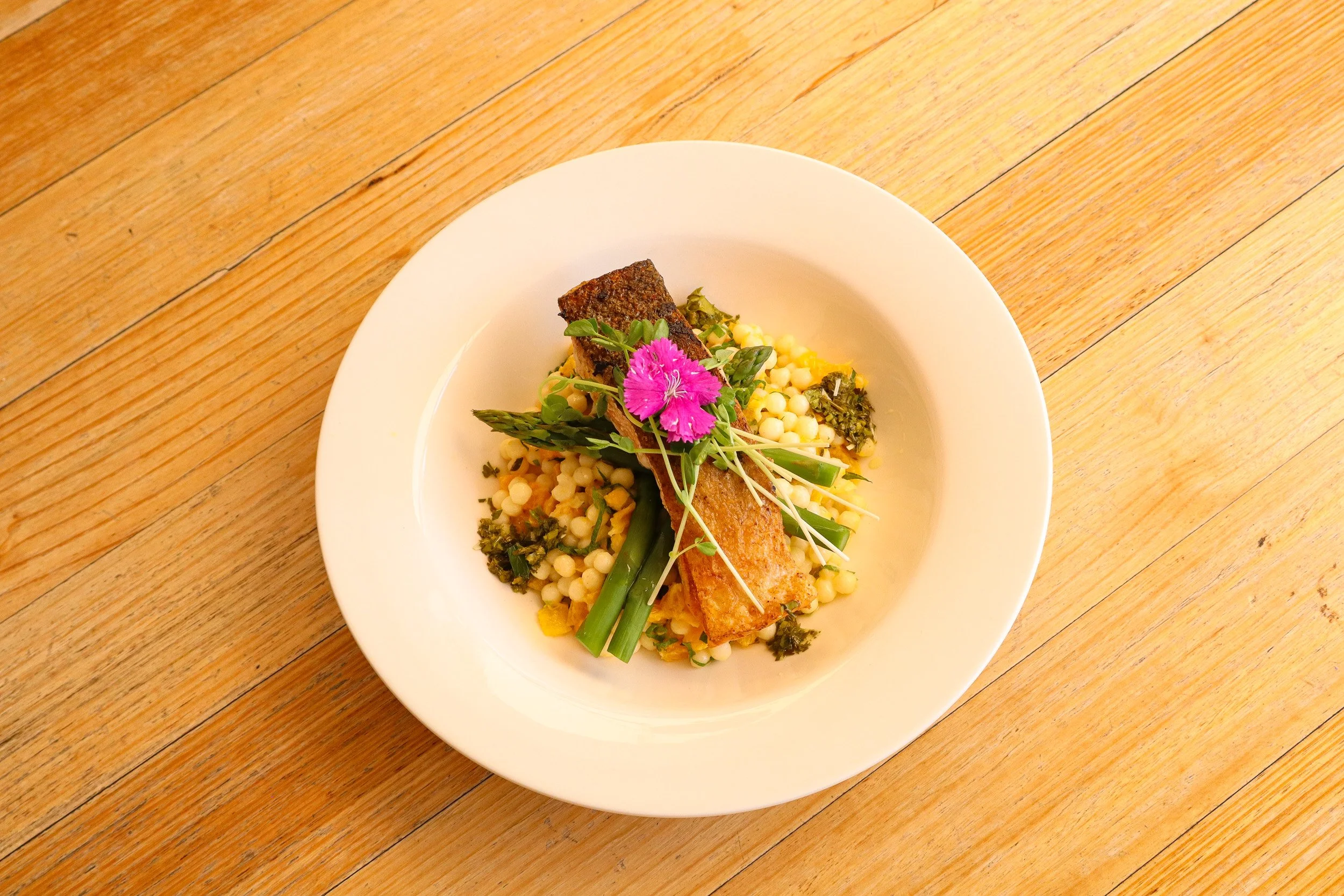 Third Rail Cafe Waverton grilled salmon and asparagus