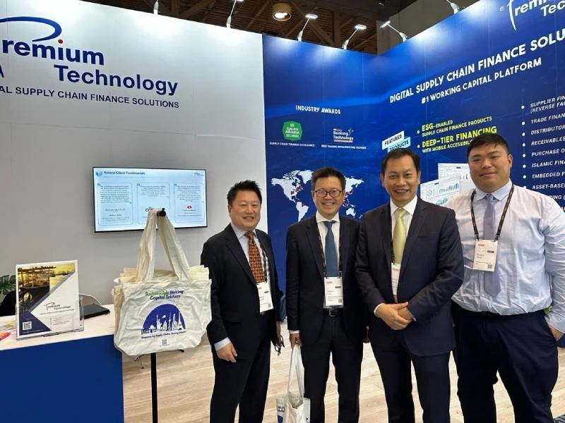 Premium Technology booth tote bags