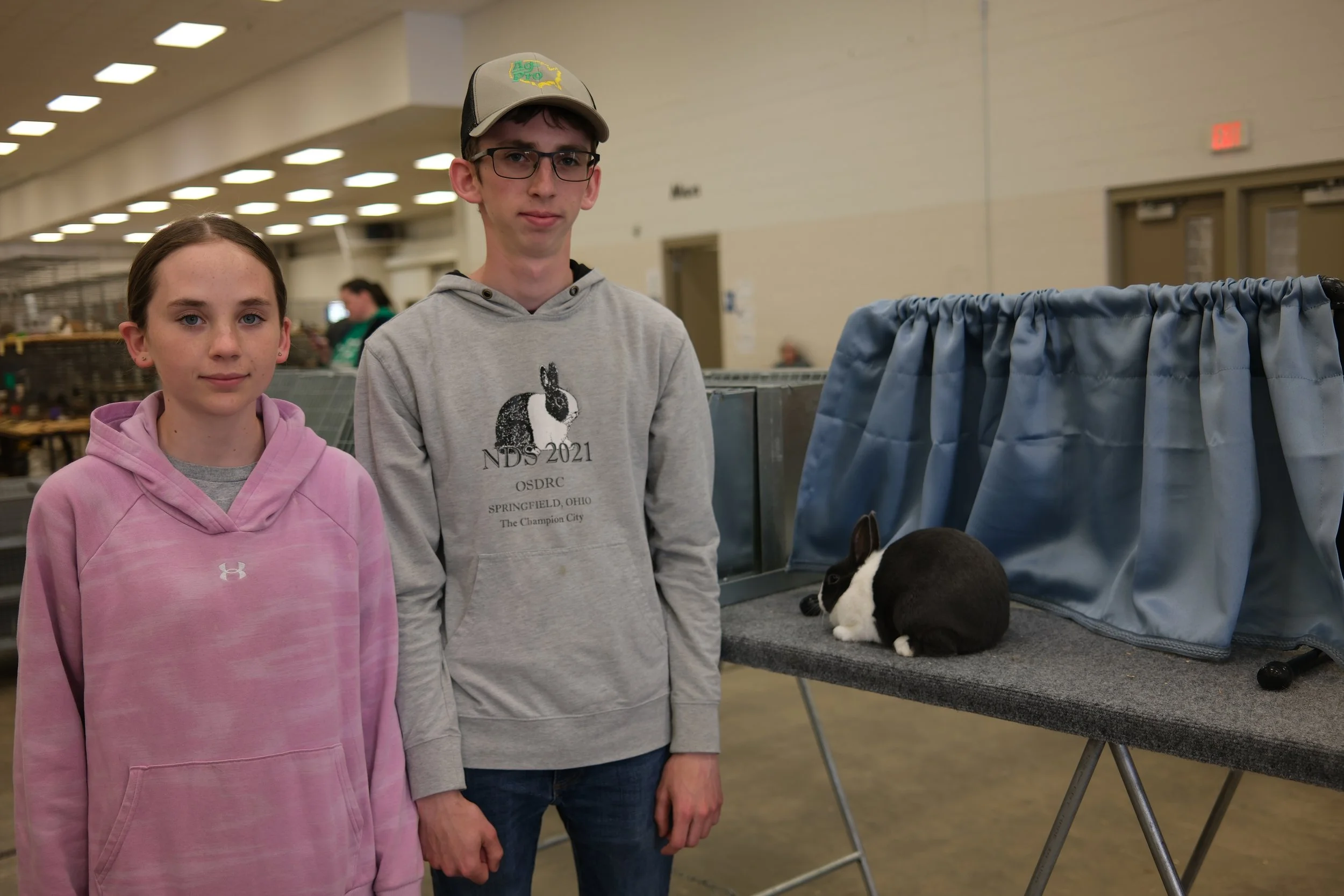 Annabelle and Gage Thompson with Youth Best of Breed (Blue Jr Doe)
