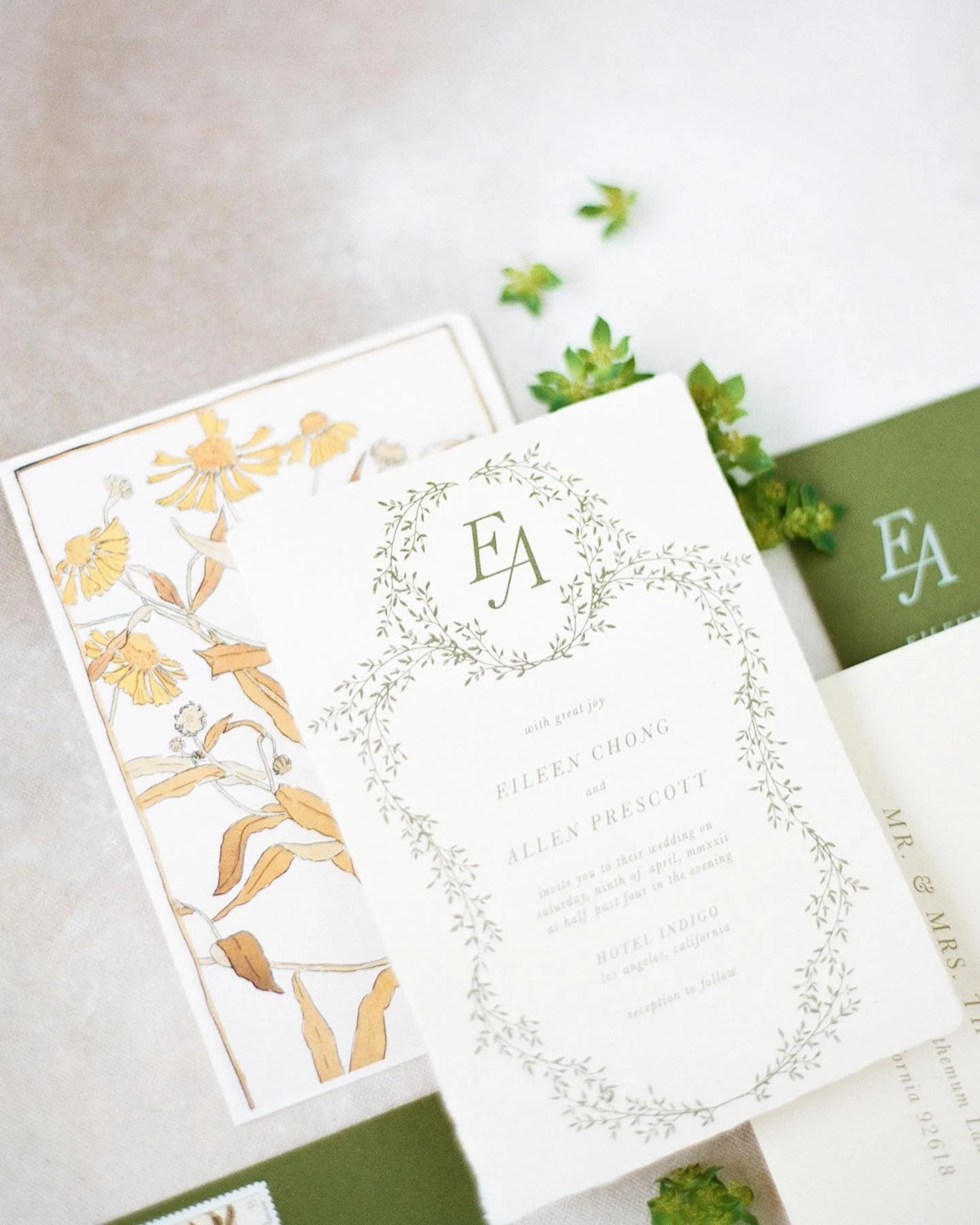 Always been in awe of @empaper.co and her talents! Such a beautiful and sophisticated design 🧡 more details coming soon on #ador&eacute;blogdemariage 

#wedding #invitation #orlando #miami #luxurywedding #weddingdesign #weddingplanner #destinationwe