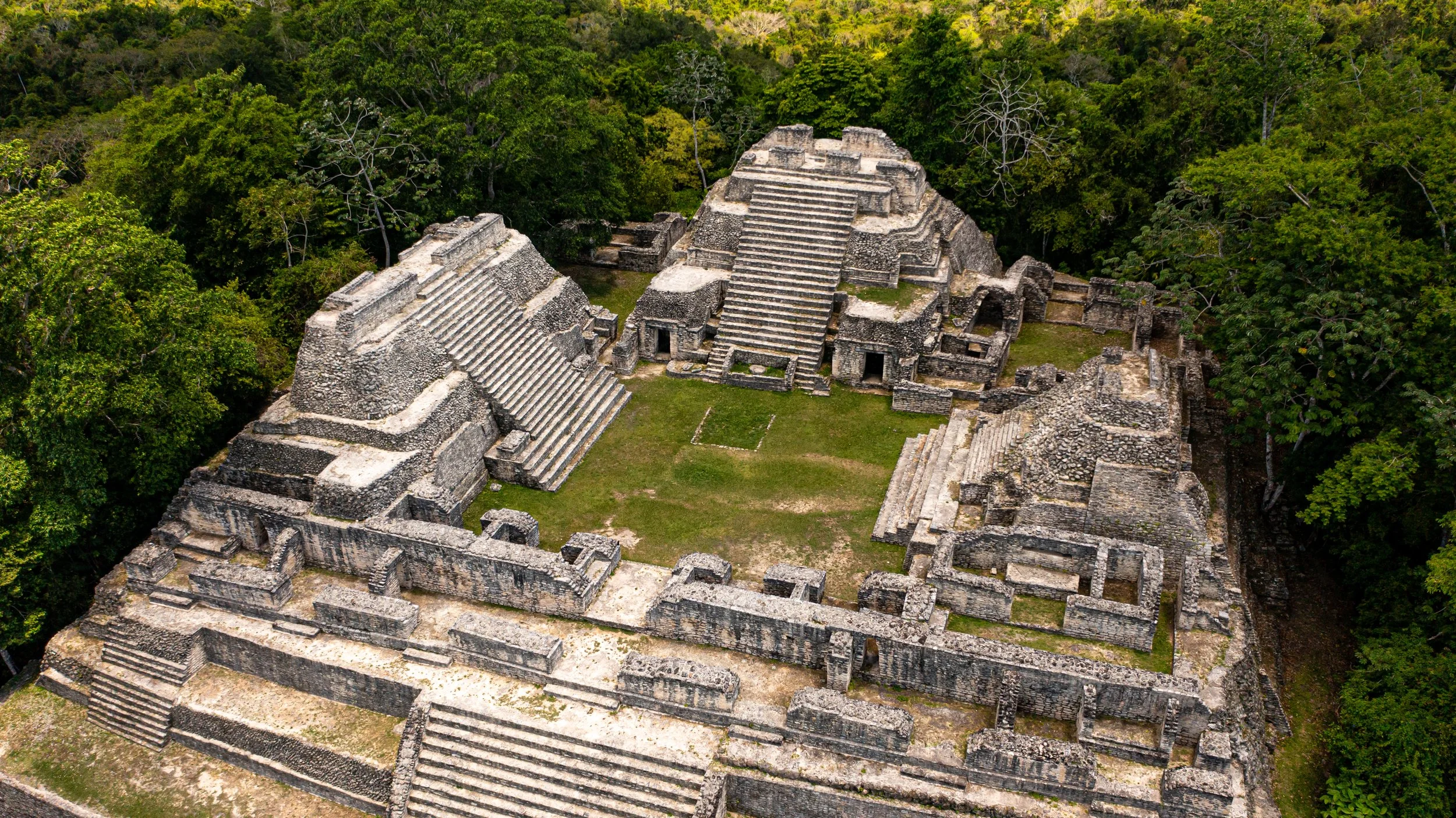 Cayo-Caracol temple_0622.jpg