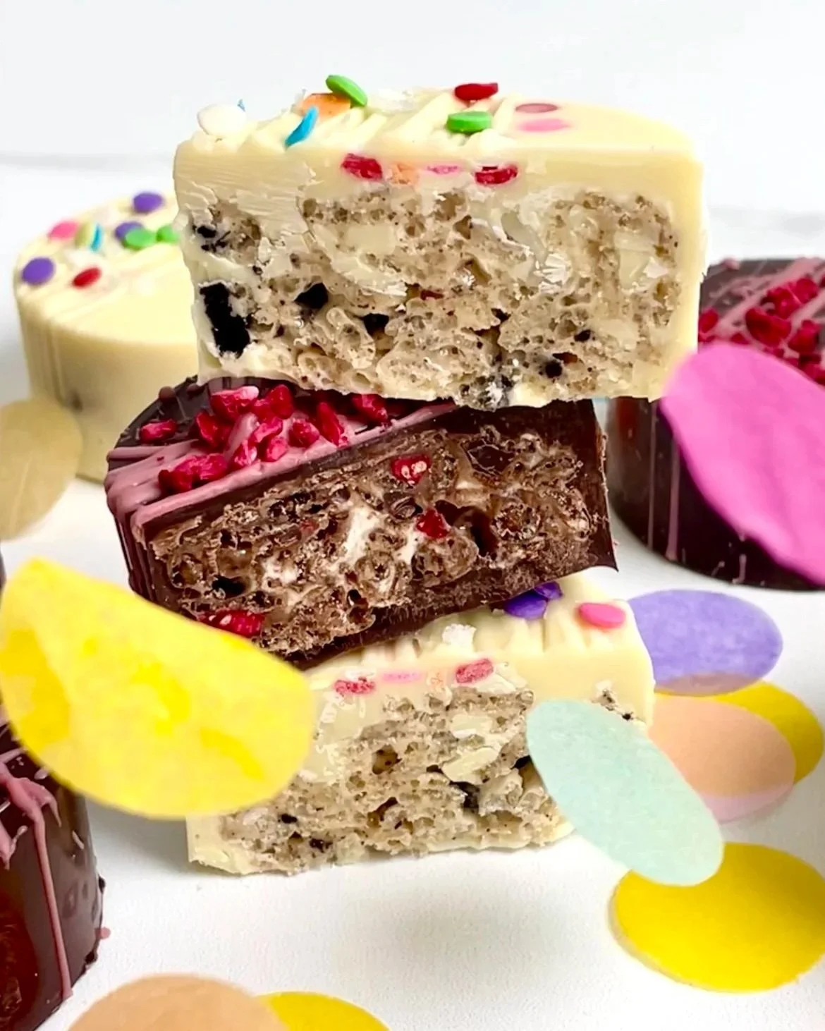 Bougie+Rice+Crispy+Treats+%2B+Confetti.jpg