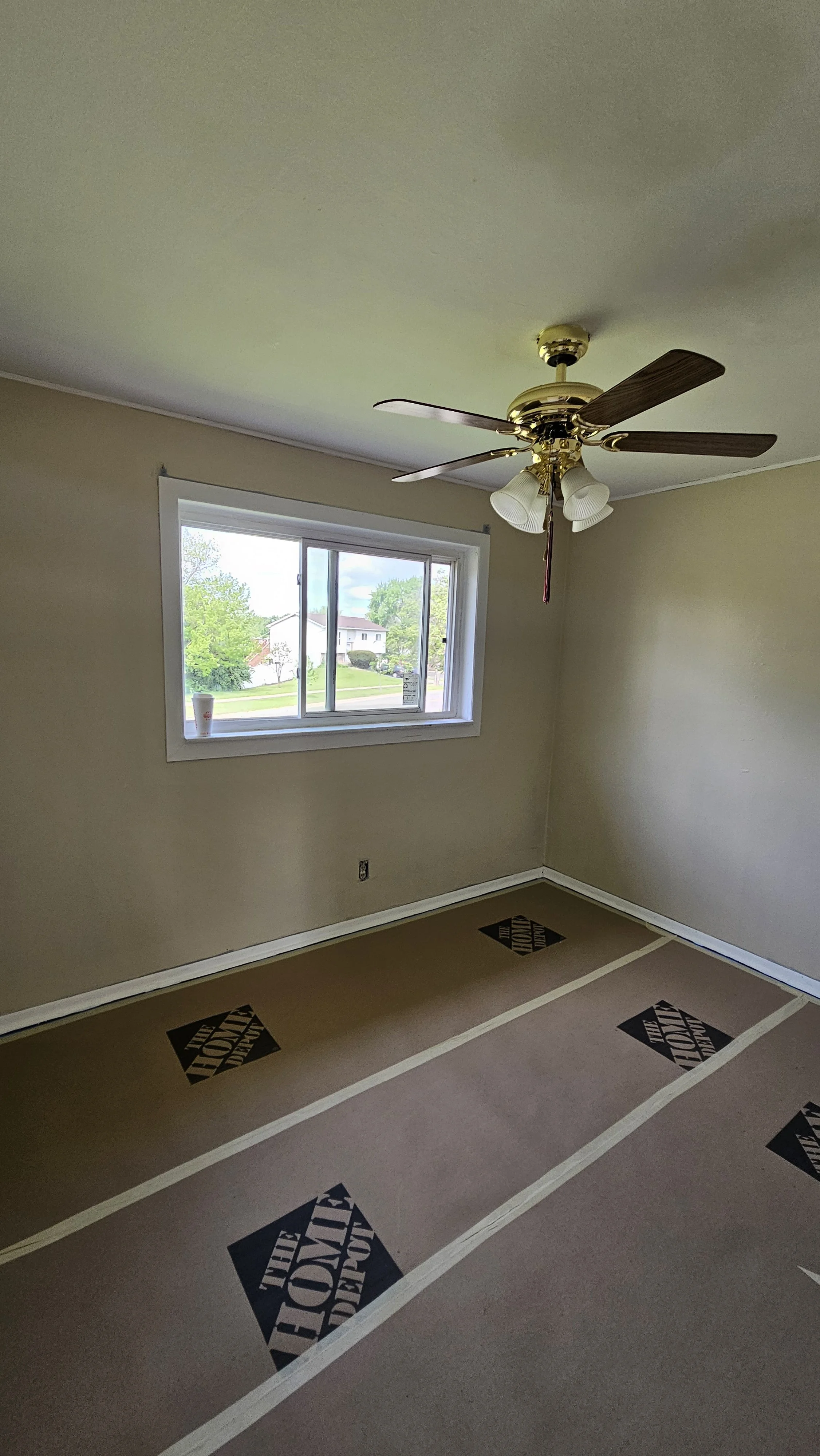 Professional residential interior painting and room preparation in Chicago.