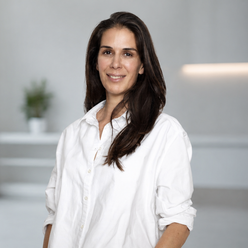 Dr. med. Univ Julia Cordin – Eyelid Surgery &amp; Facial Aesthetics | Lid Summit Faculty