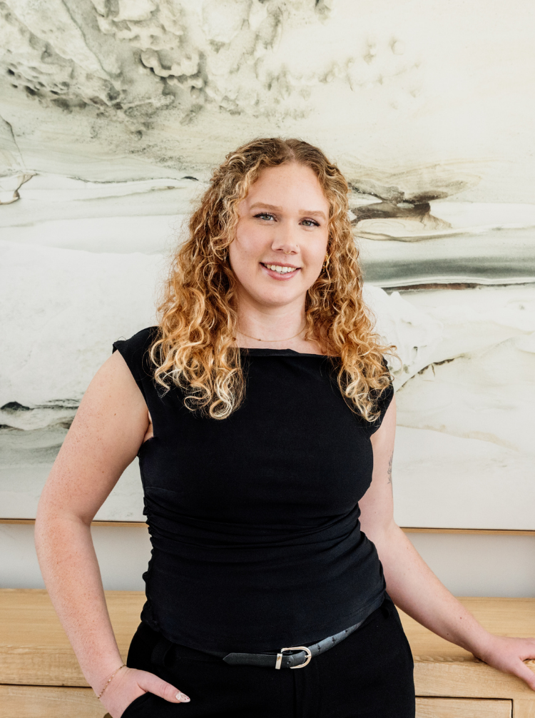 Amy Farrow Corporate Headshot