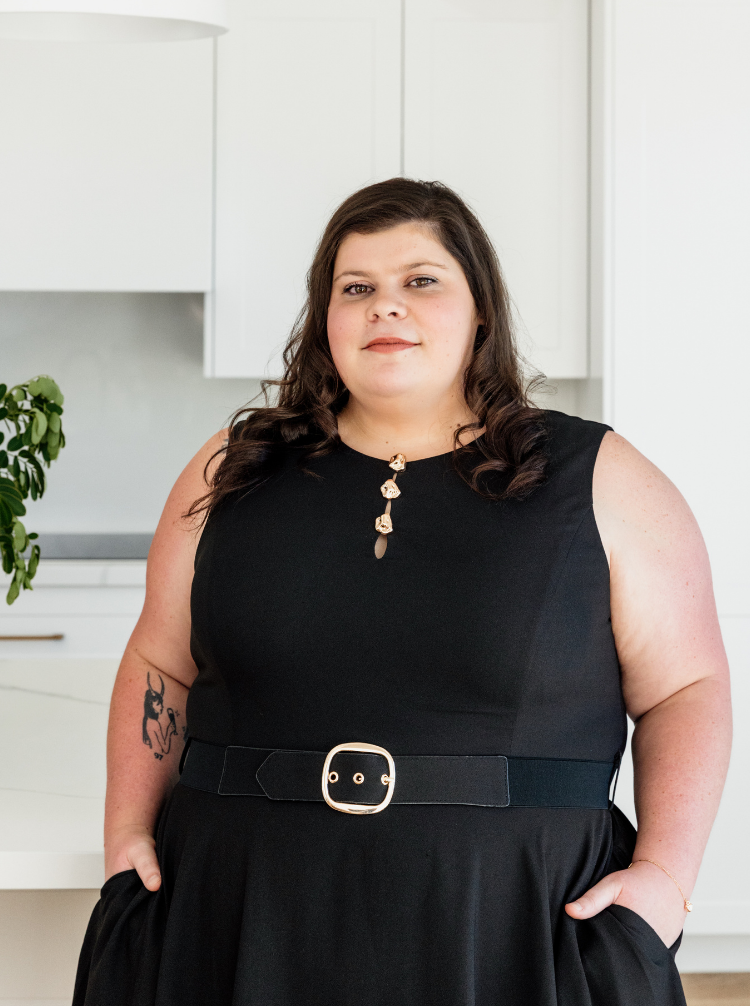 Madison Follett Corporate Headshot