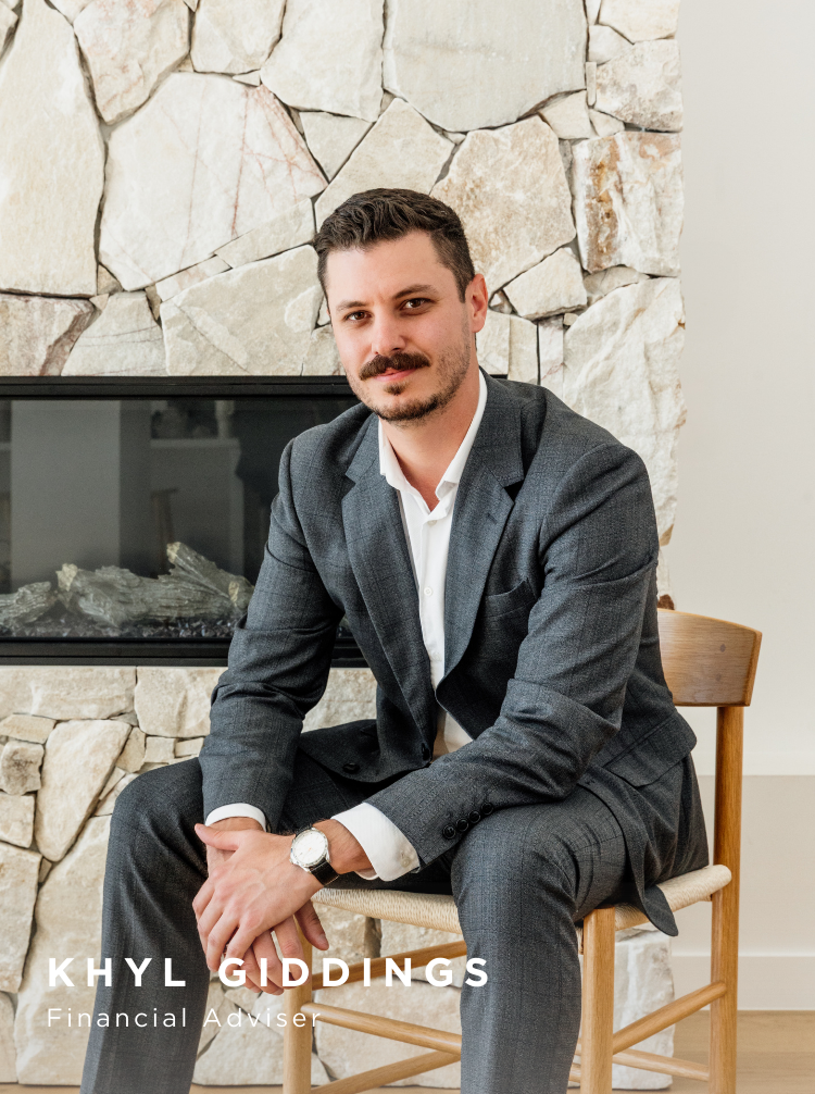 Khyl Giddings Corporate Headshot