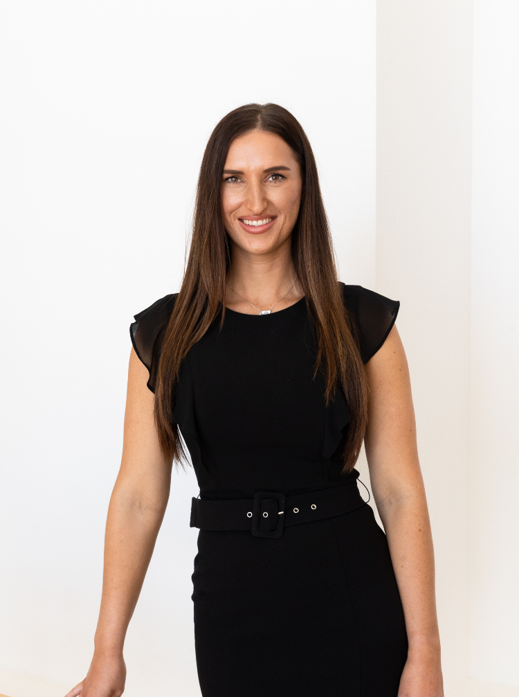 Veronika Glover Corporate Headshot