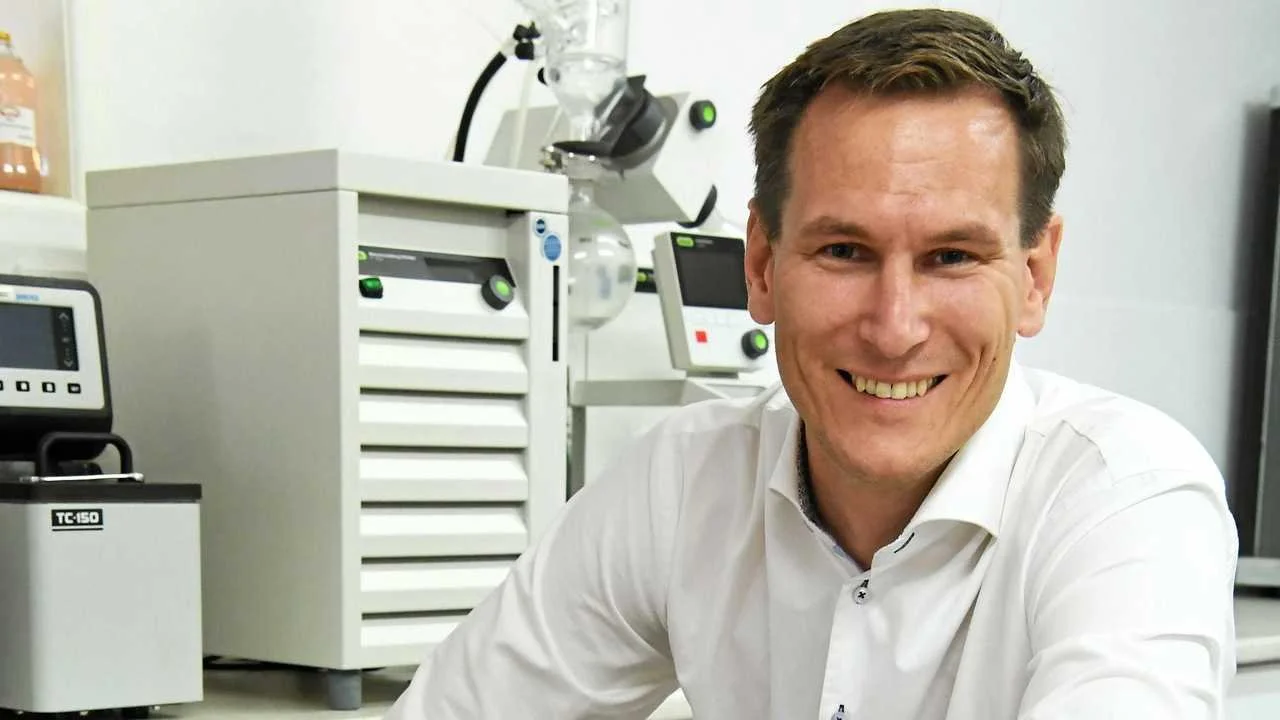 Image of Arjan Jongkees.  A man in a white shirt