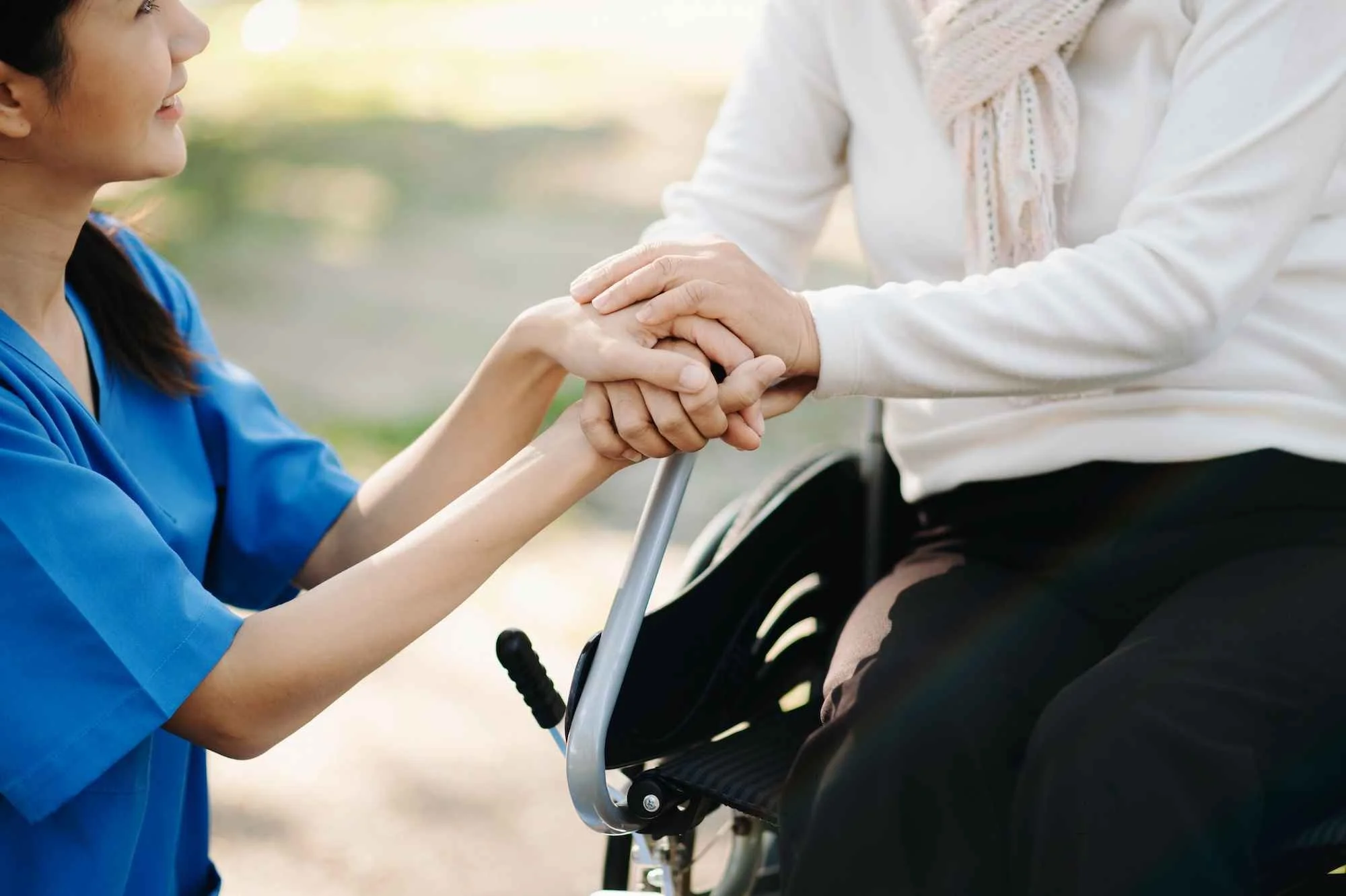 10 Benefits of Art Therapy in Dementia Care | Wellbeing Care