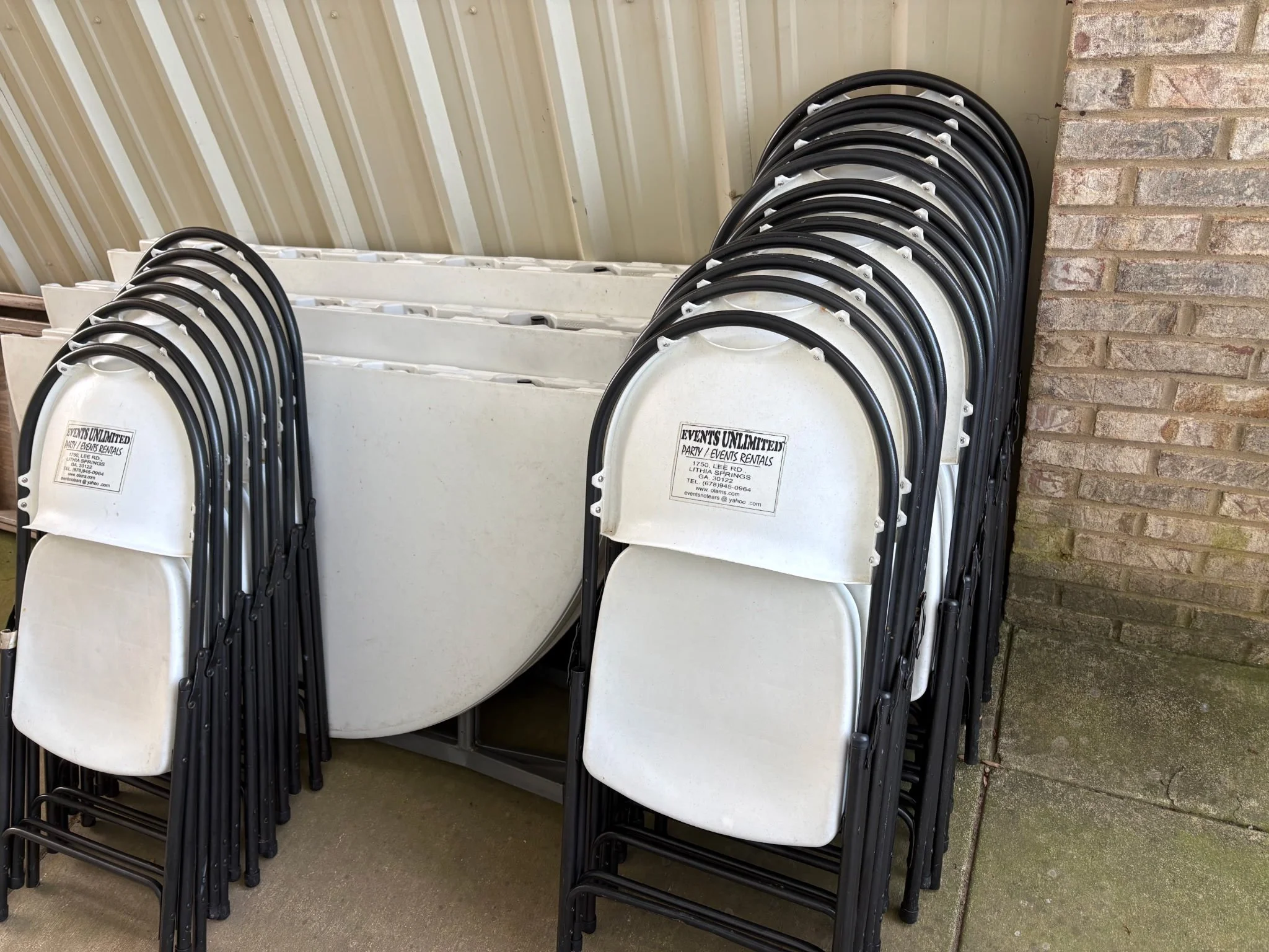 Foldable White Plastic Chairs