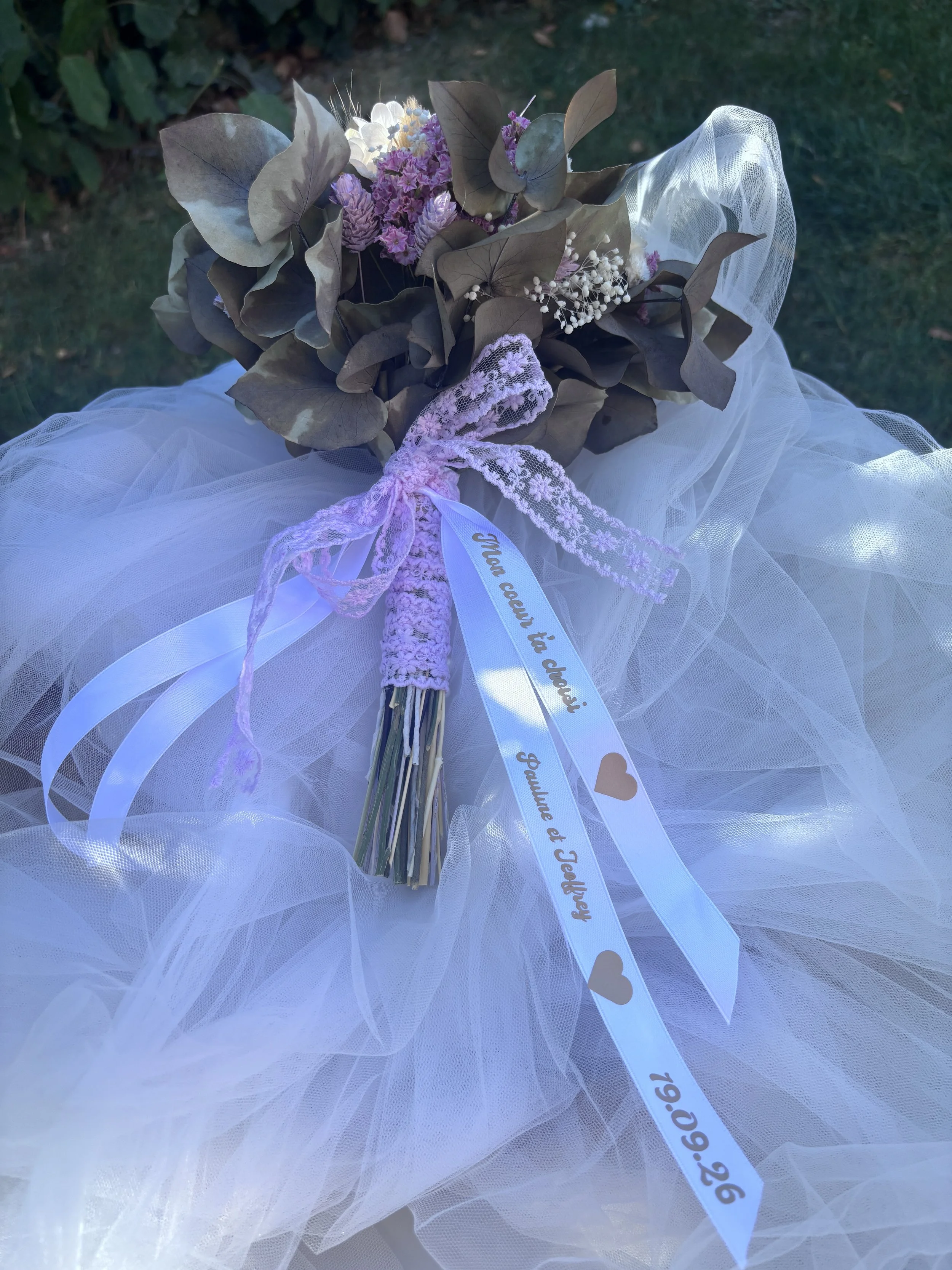bouquet-mariee-boheme-fleurs-sechees-blanc-lavande-valenciennes.jpg
