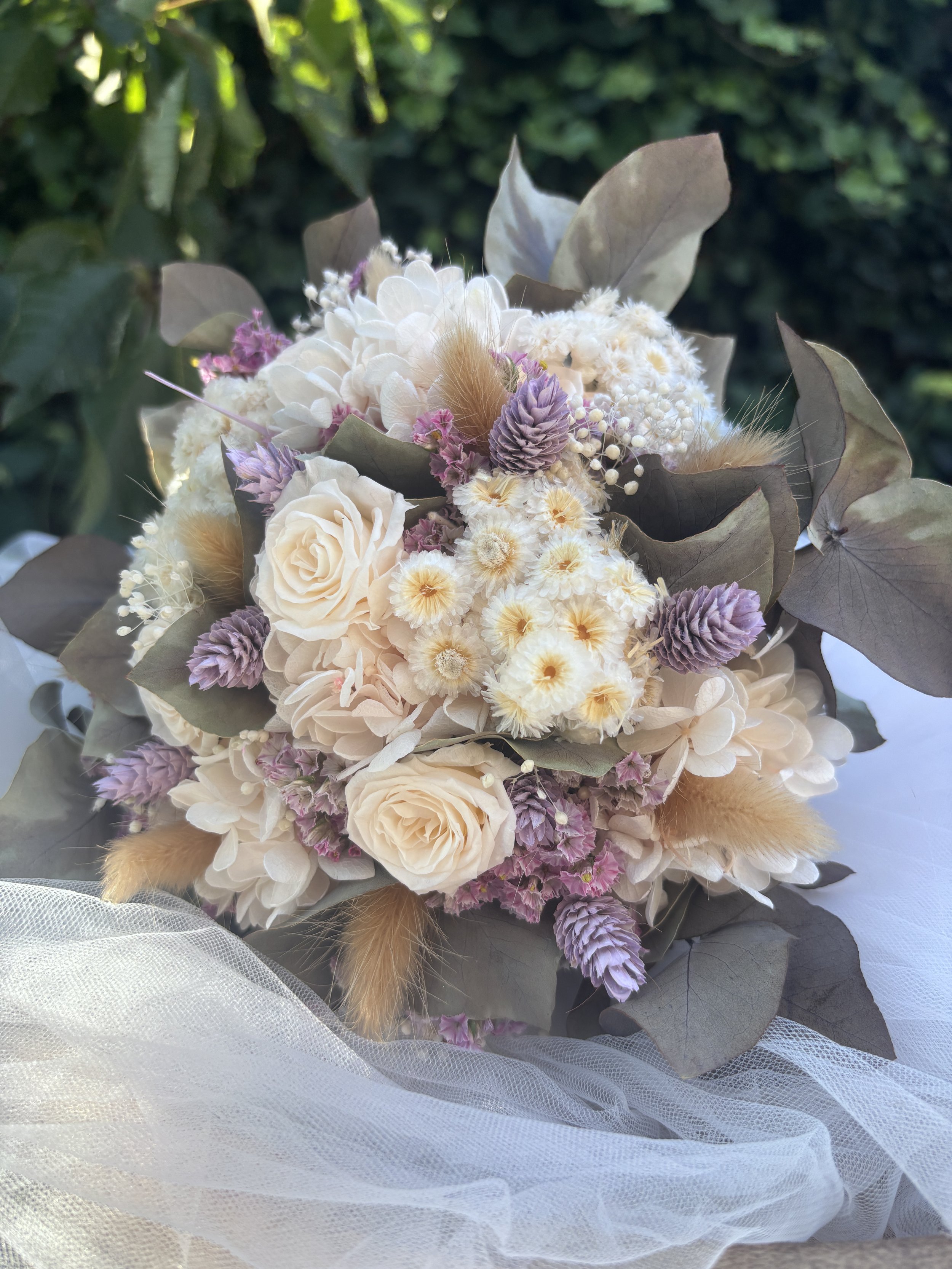 bouquet-mariee-boheme-fleurs-sechees-blanc-lavande-valenciennes.jpg