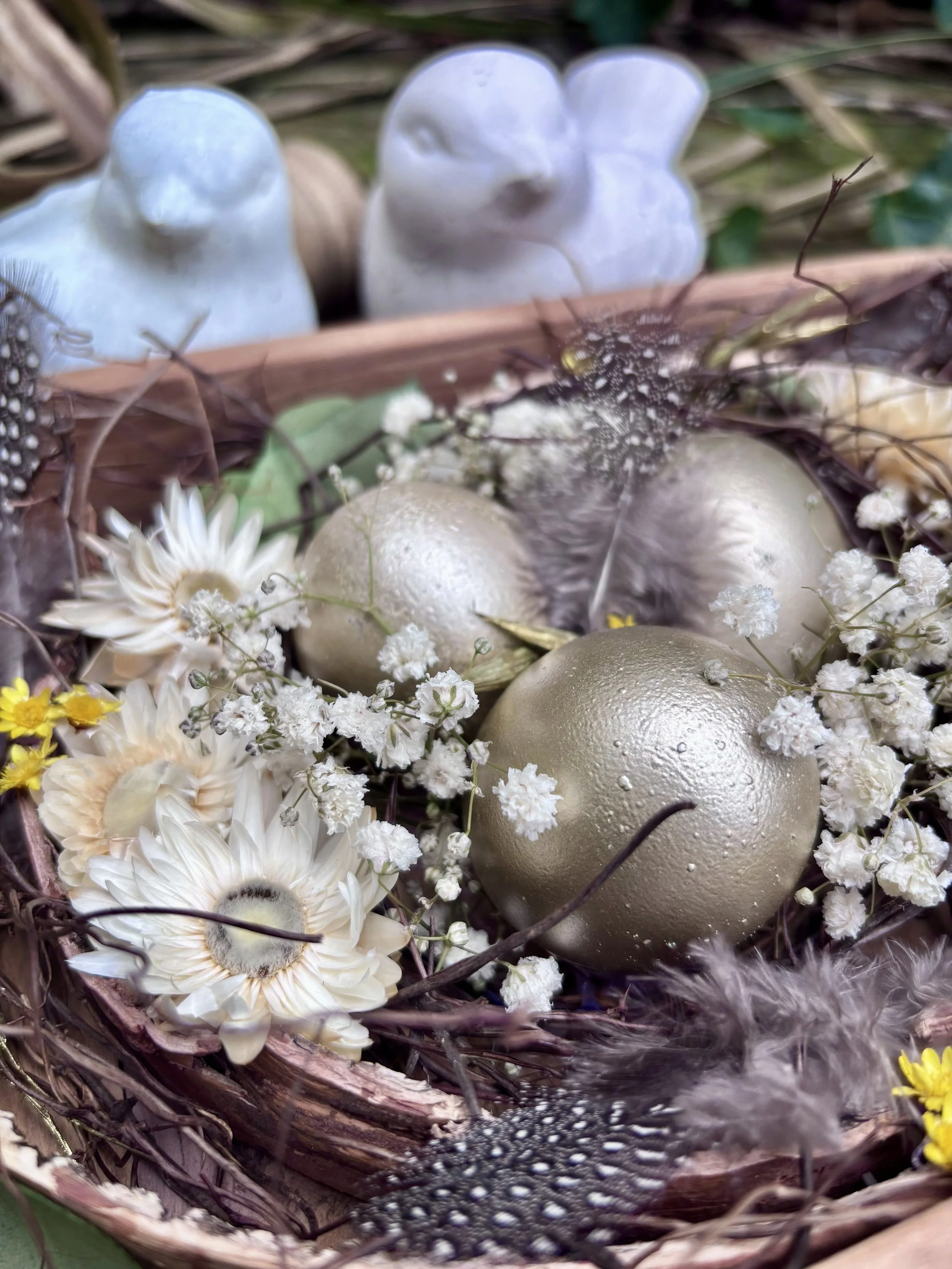 Décoration de Pâques en fleurs séchées – Déco printanière artisanale