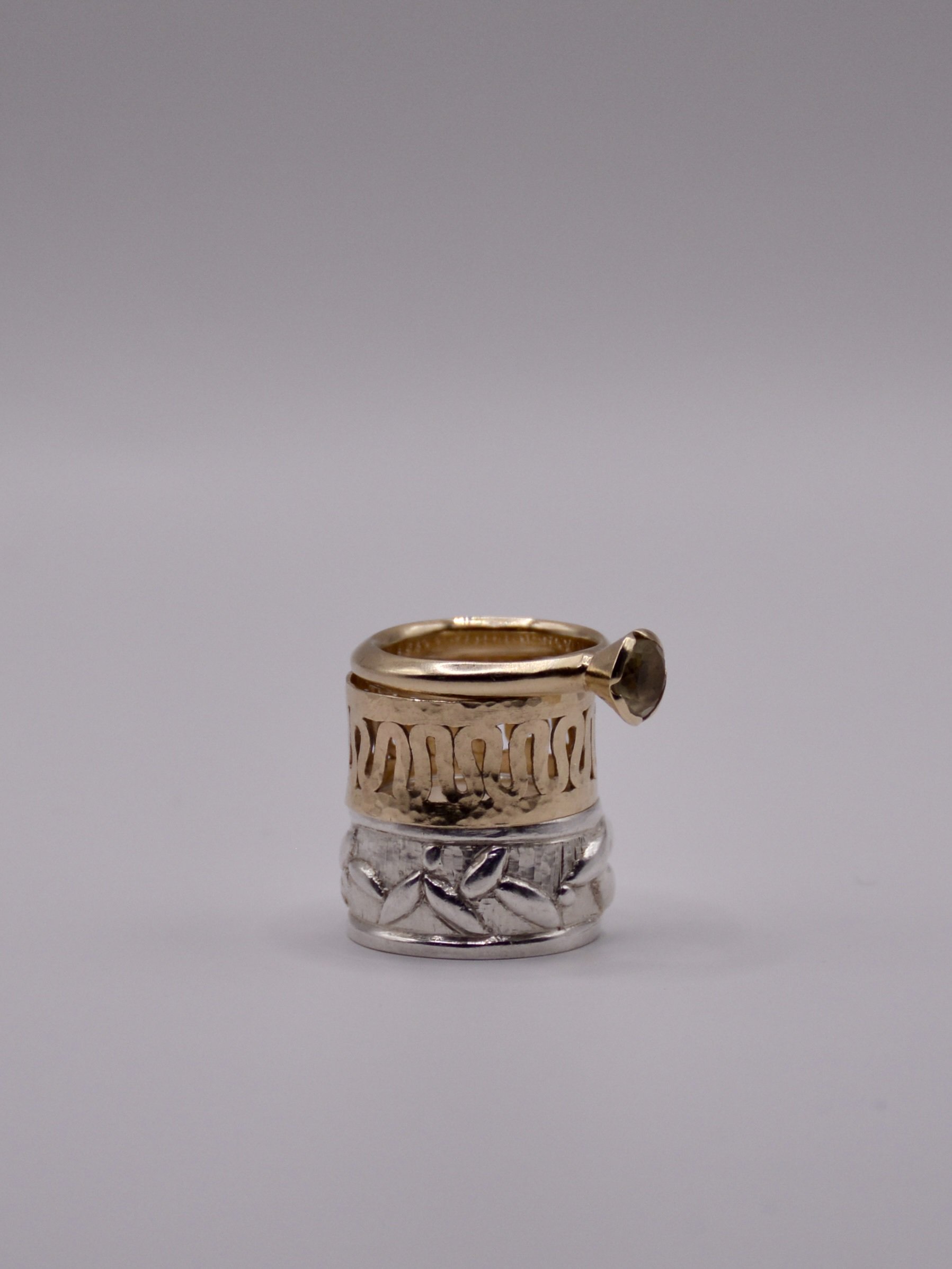 Une colonne d'anneaux, romantique, Rome antique