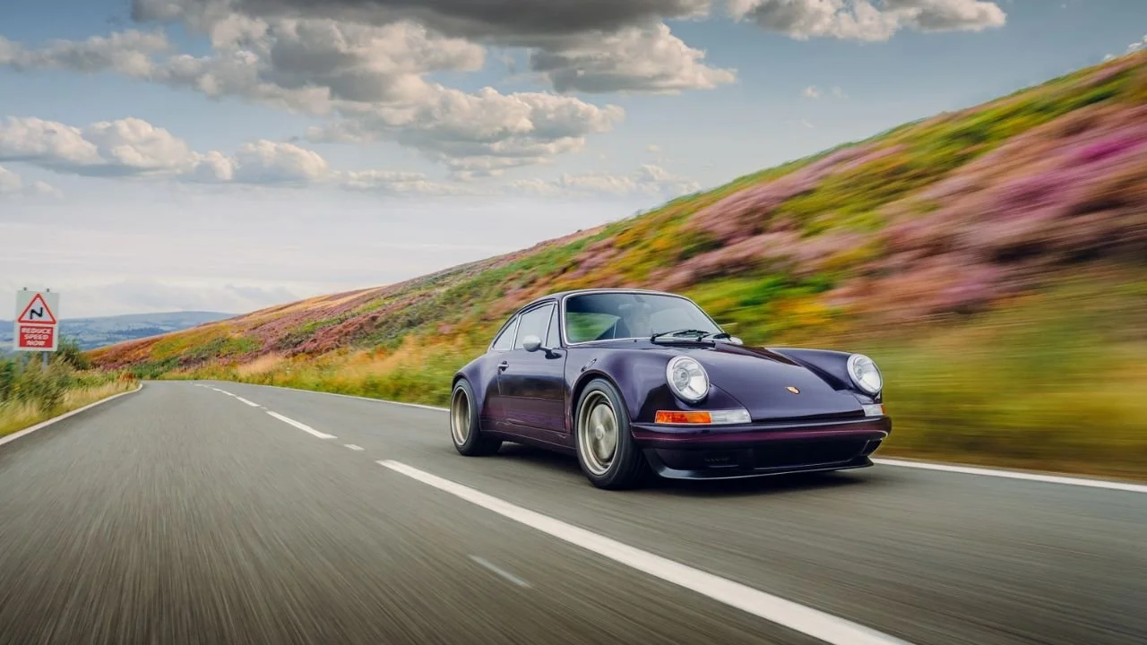 THEON DESIGN REIMAGINES THE PORSCHE 911 (964)