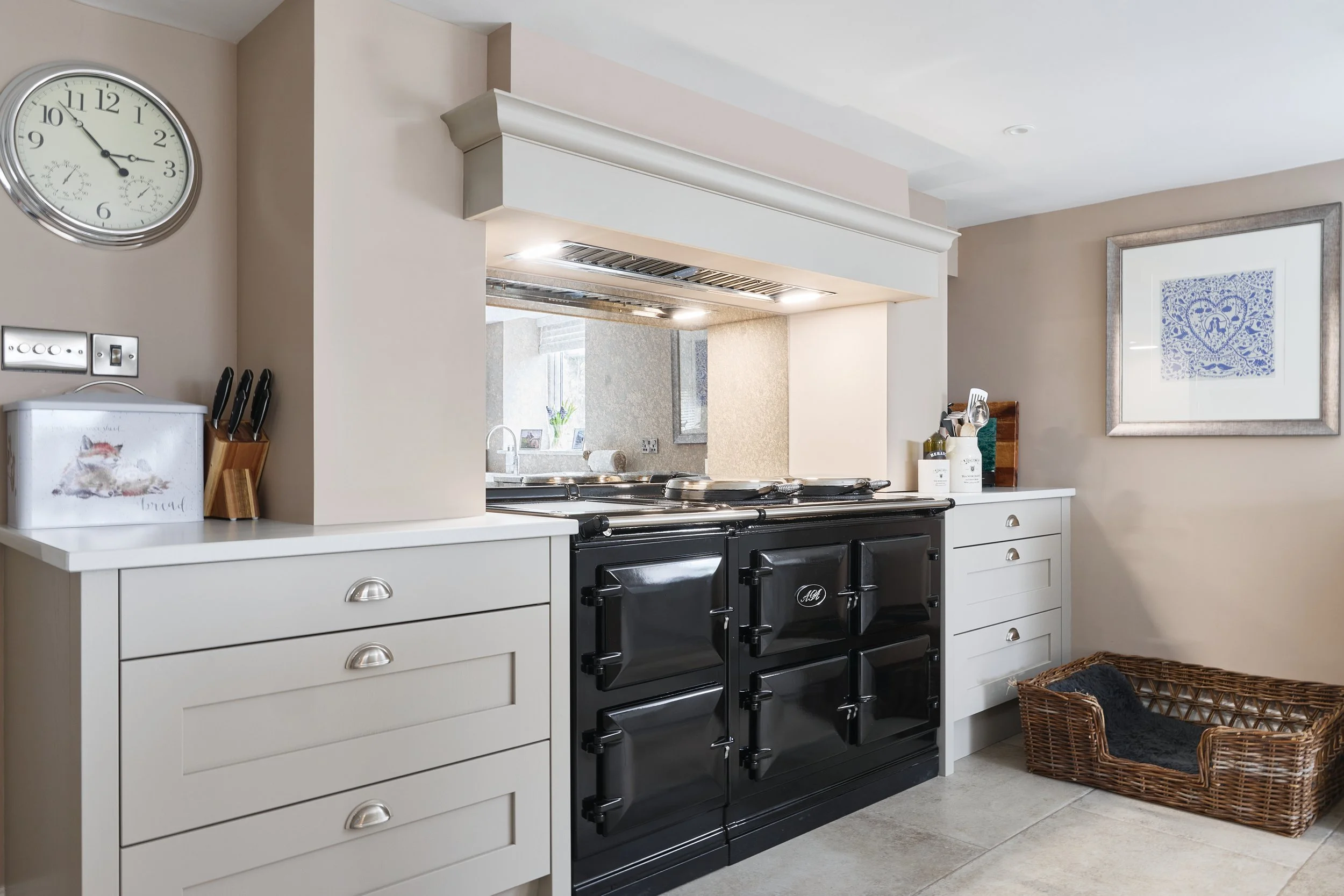 Mornington Shaker kitchen,Utility,office and bedroom_Jollys_00114_High res.jpg