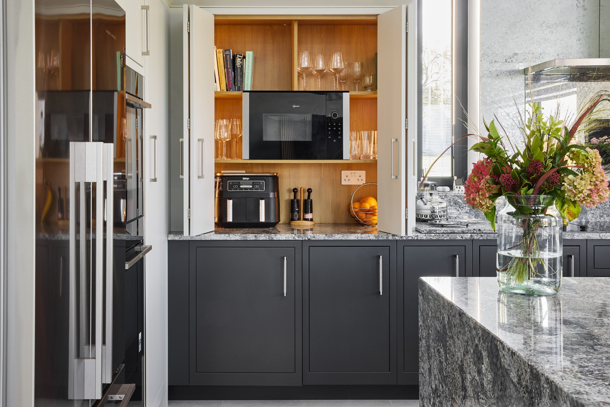 1909 Slab_Graphite_Rowland Garth_Jolly Kitchens_0278_Low Res.jpg