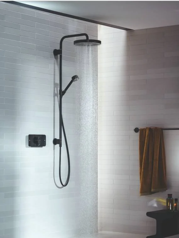 axw_axor-one_showerpipe-and-thermostatic-module_ambience_3x4.jpg