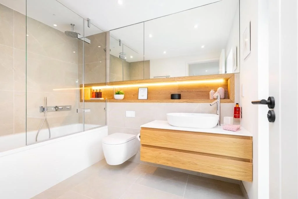 Barn  Bathroom 1.jpg