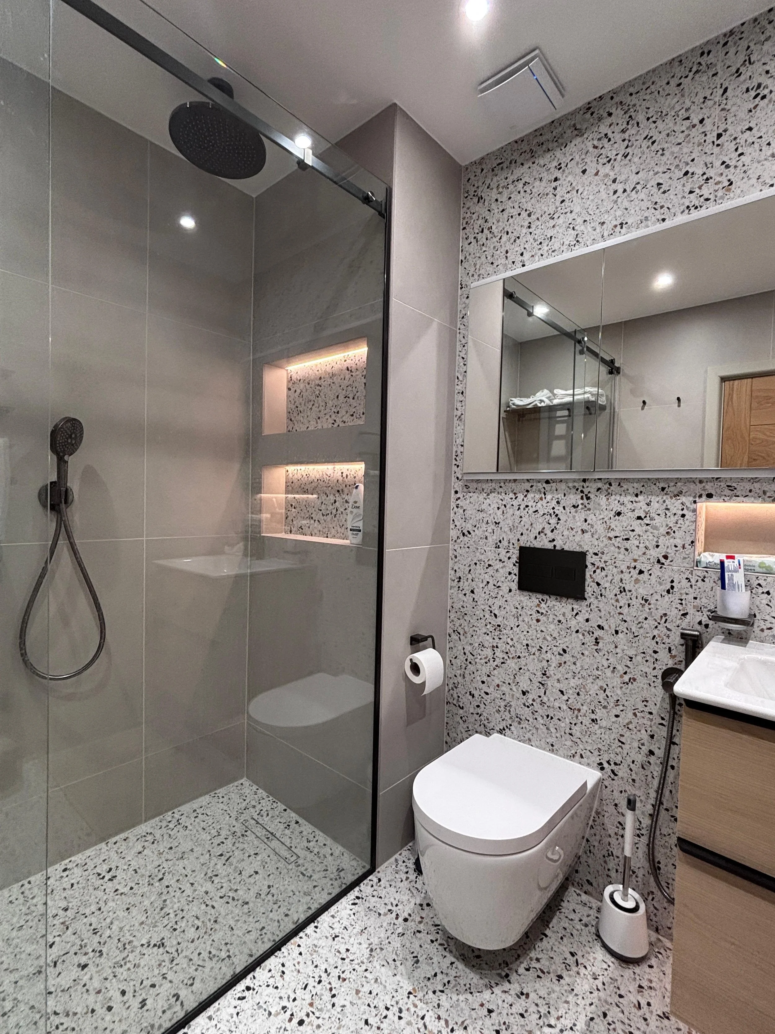 Bathrooms, Kitchen, Bedrooms & Living Room Renovation