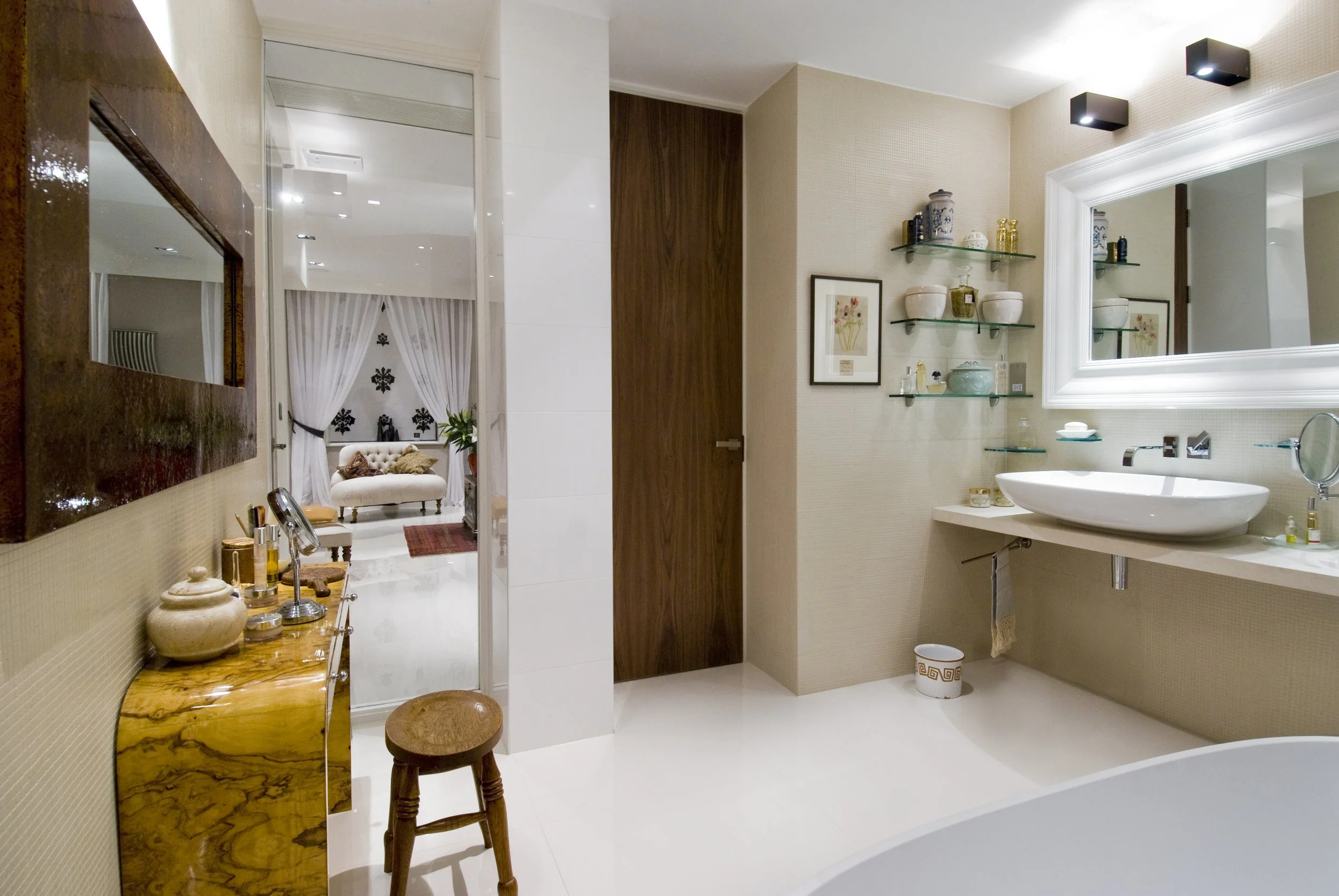 Vera Farrants - Bathroom 2.jpg