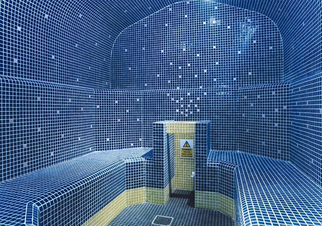 helotiledroom (Large).jpg