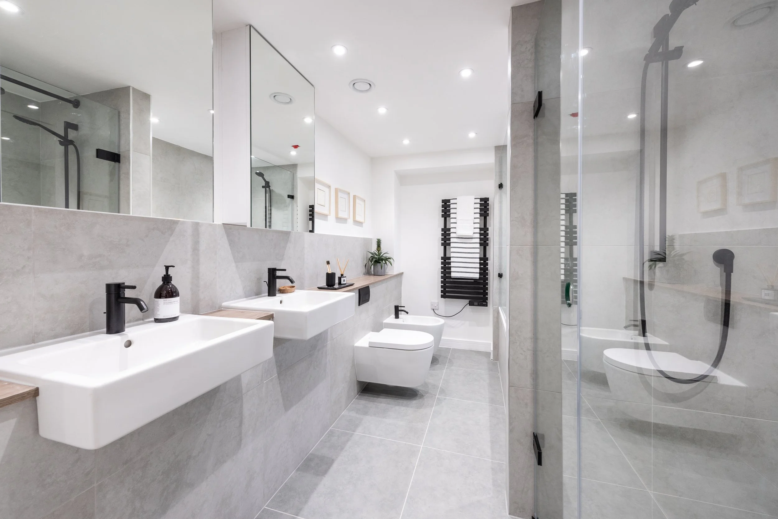 Development - 80 Bathrooms & Kitchens