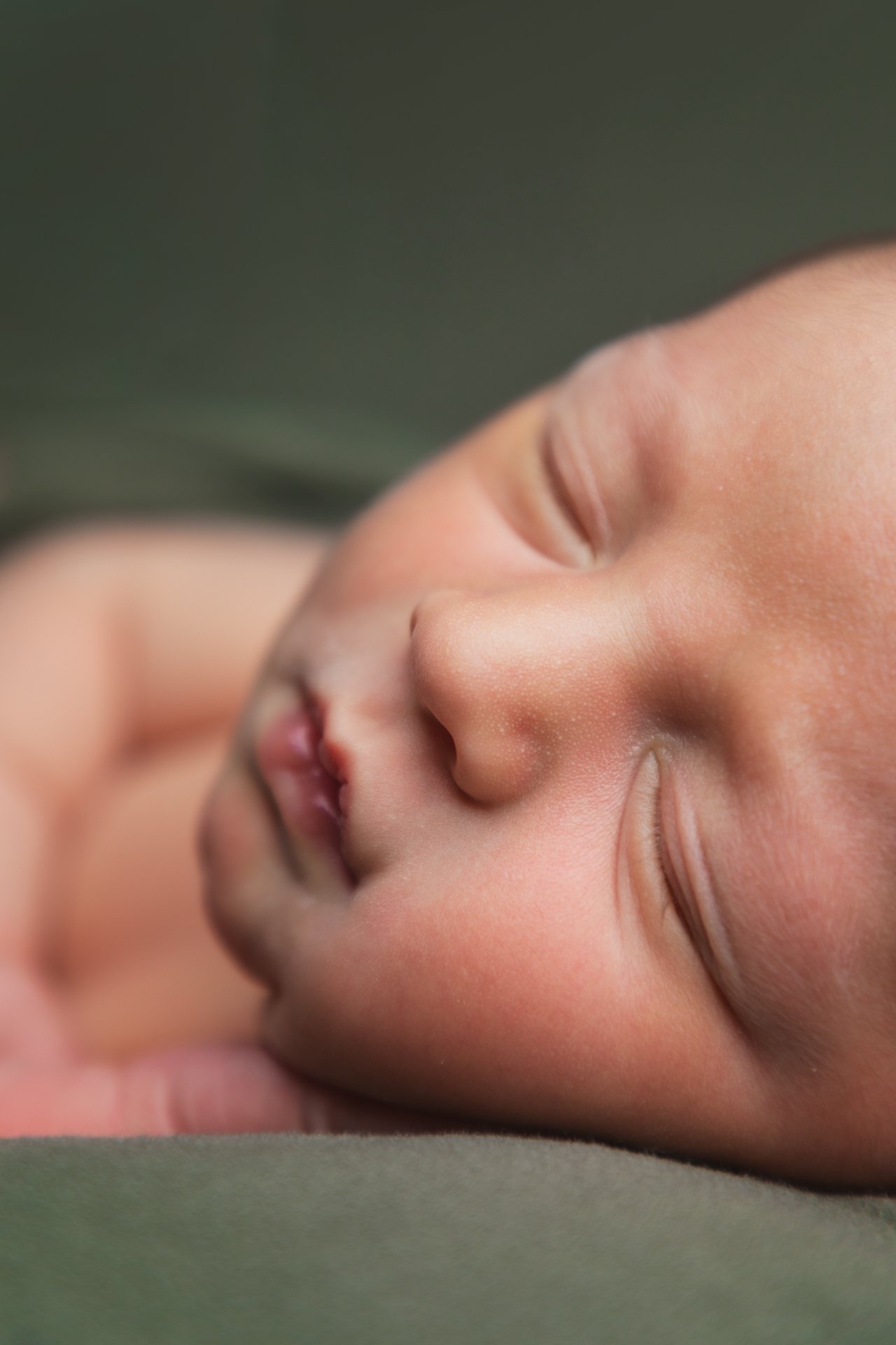 Jesse - Newborn-133.jpg