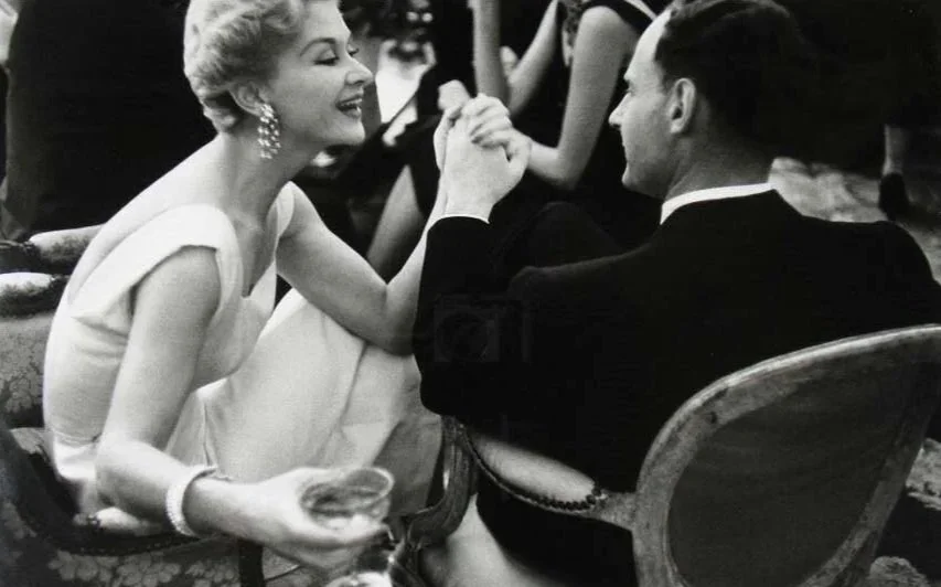 08_Seabourn+Ovation_+art+collectoin_photo+in+The+Grill+by+photographer+Alexander+Liberman+of+Lisa+Fonssagrives+and+Irving+Penn+_New+York%2C+1950.jpg