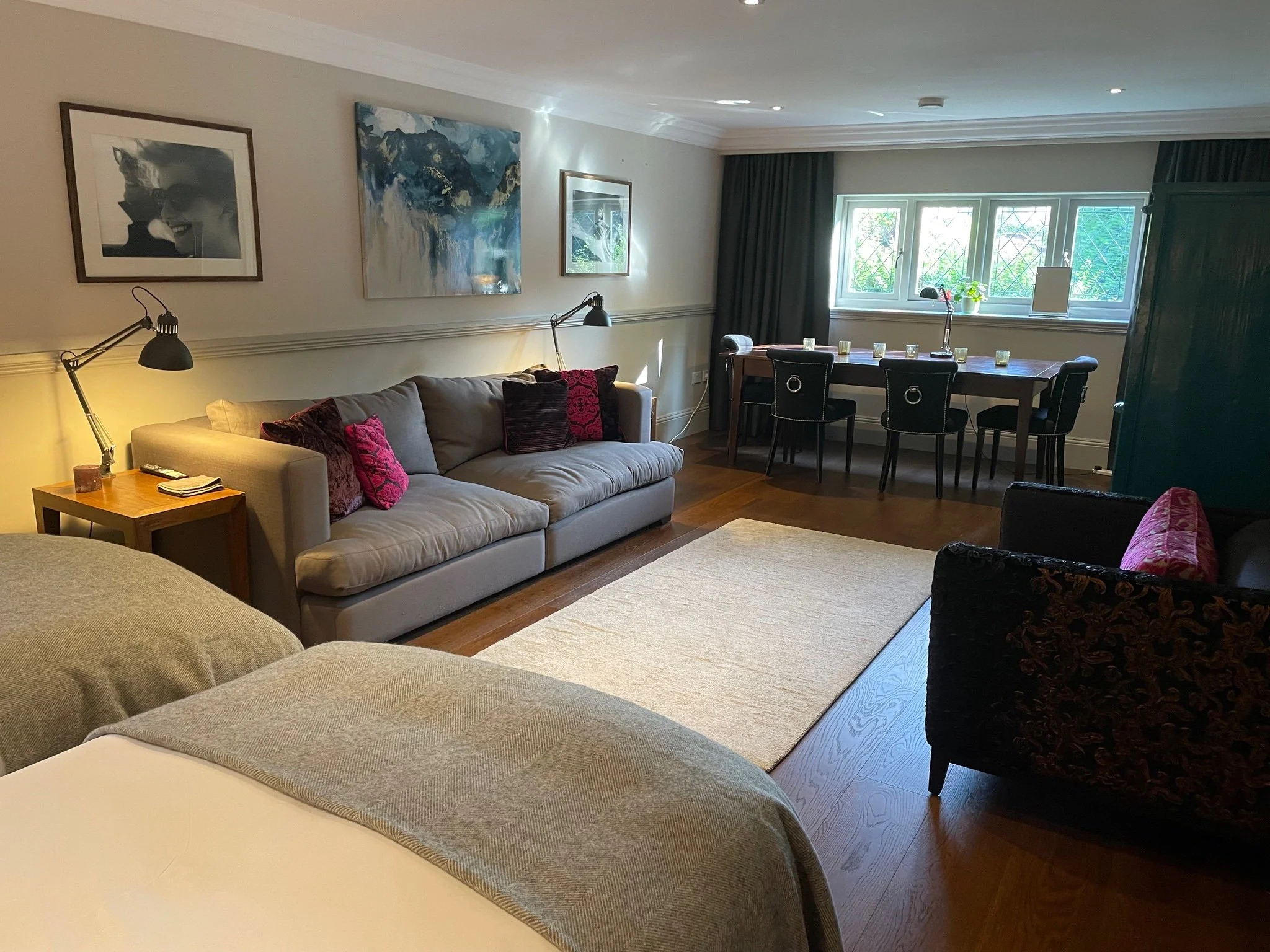 Snowy owl / annex - 2 single beds, (sofa can be made into a bed) sofa, table, tv, kitchen and bathroom