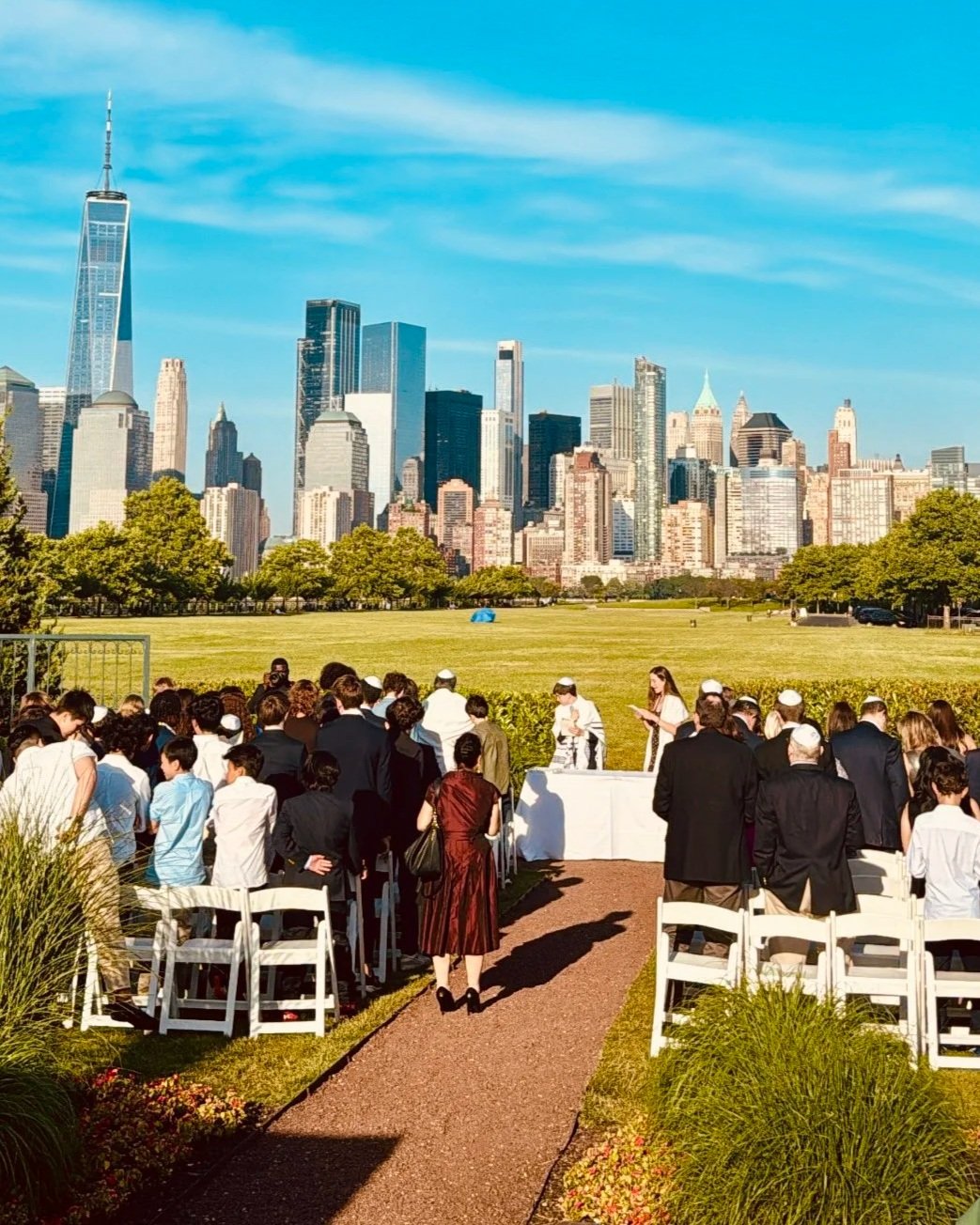 I officiate PRIVATE B'NEI MITZVAH for children and adults who are not affiliated with a synagogue. Each experience is shaped with care, honoring the student’s unique path and inviting them into deeper relationship with Torah, tradition, and community