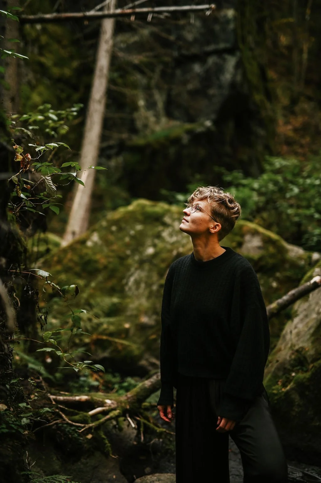 Kutsu pysähtyä ja kohdata luonnon äärellä.