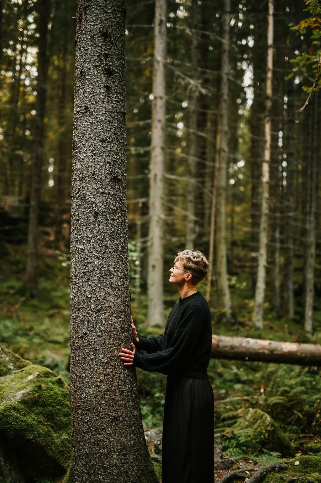 Kutsu pysähtyä ja kohdata luonnon äärellä.